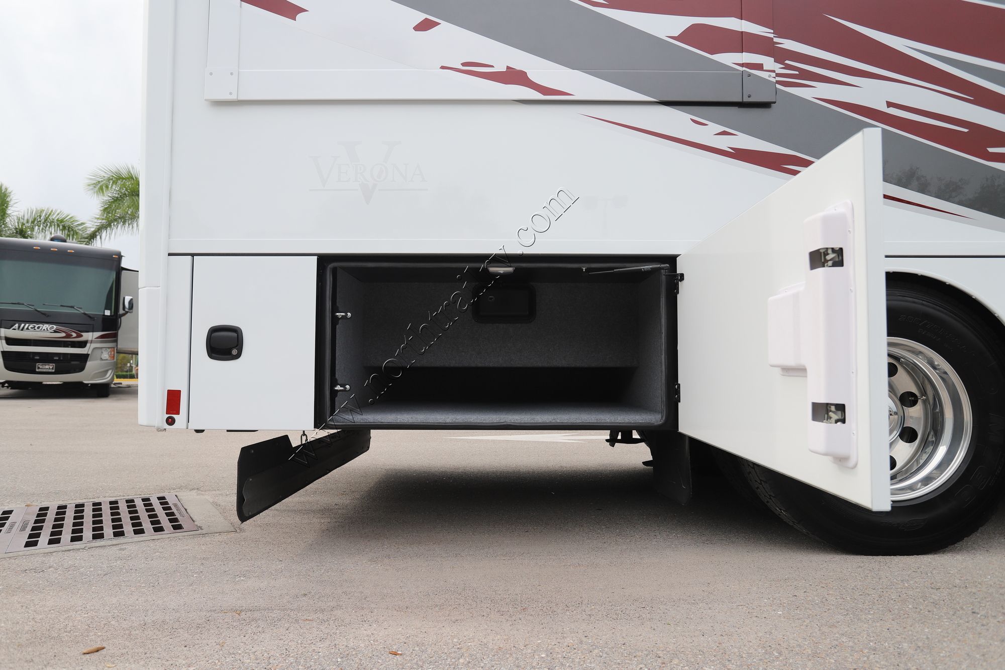 New 2024 Renegade Rv Verona 36VSB Super C  For Sale