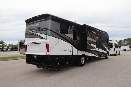 2024 Newmar Canyon Star 3947