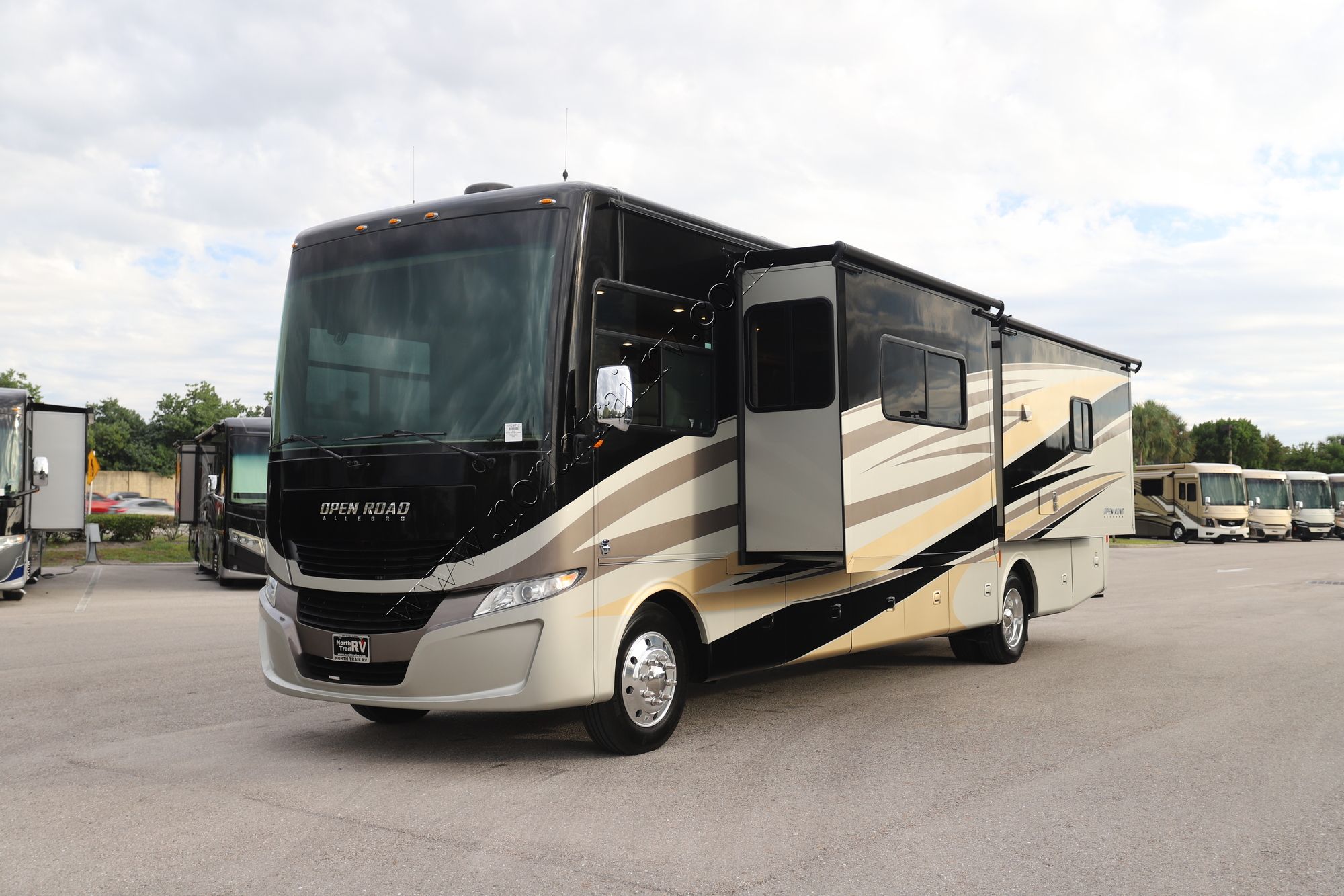 Used 2019 Tiffin Motor Homes Open Road 34PA Class A  For Sale
