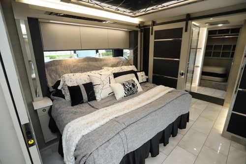 2024 Tiffin Motor Homes Zephyr 45 FZ