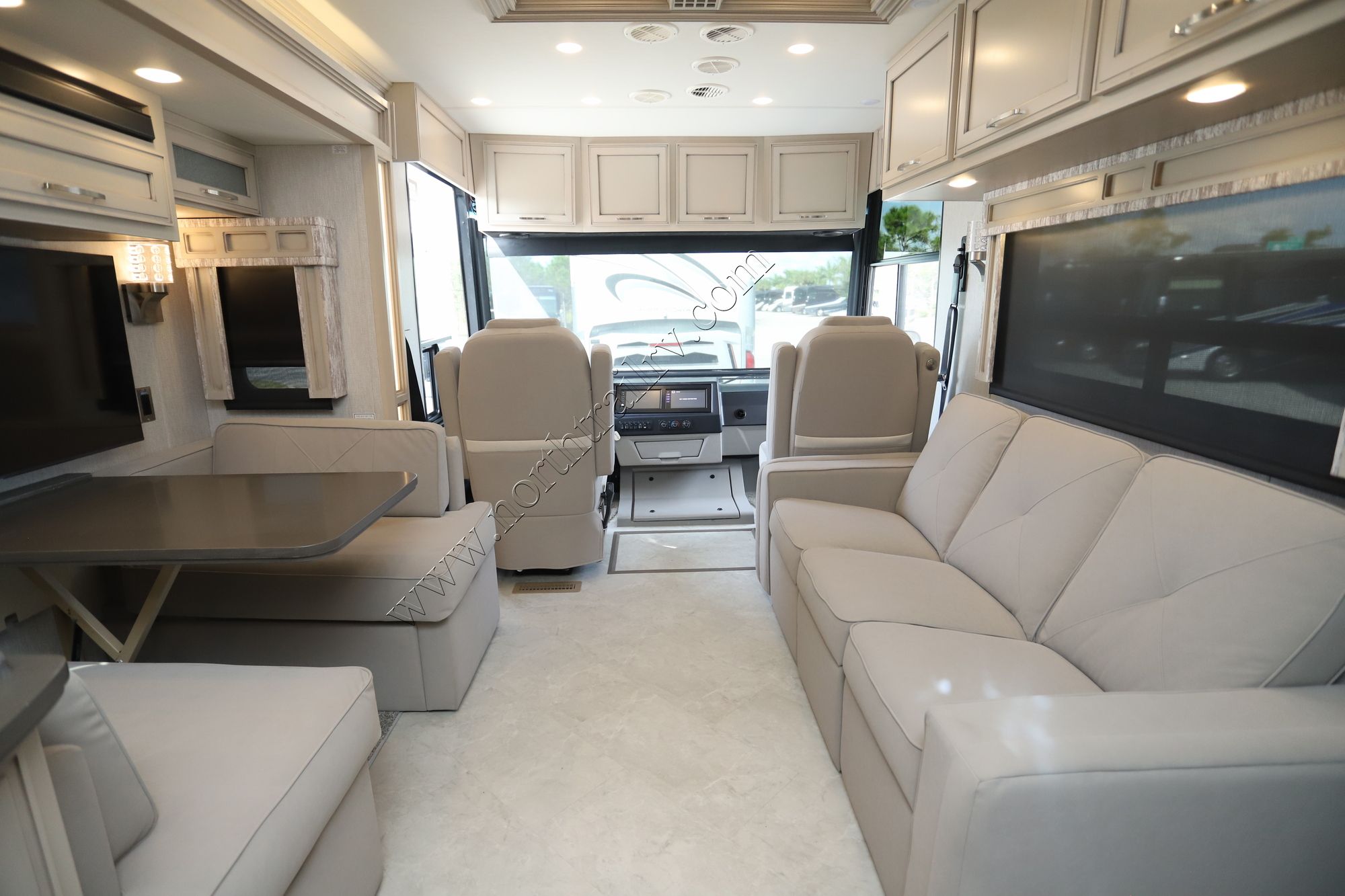 New 2024 Newmar Canyon Star 3947 Class A  For Sale