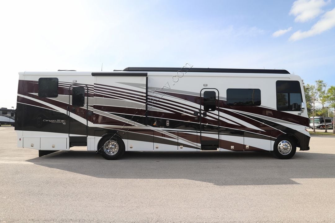 2024 Newmar Canyon Star 3947 15682