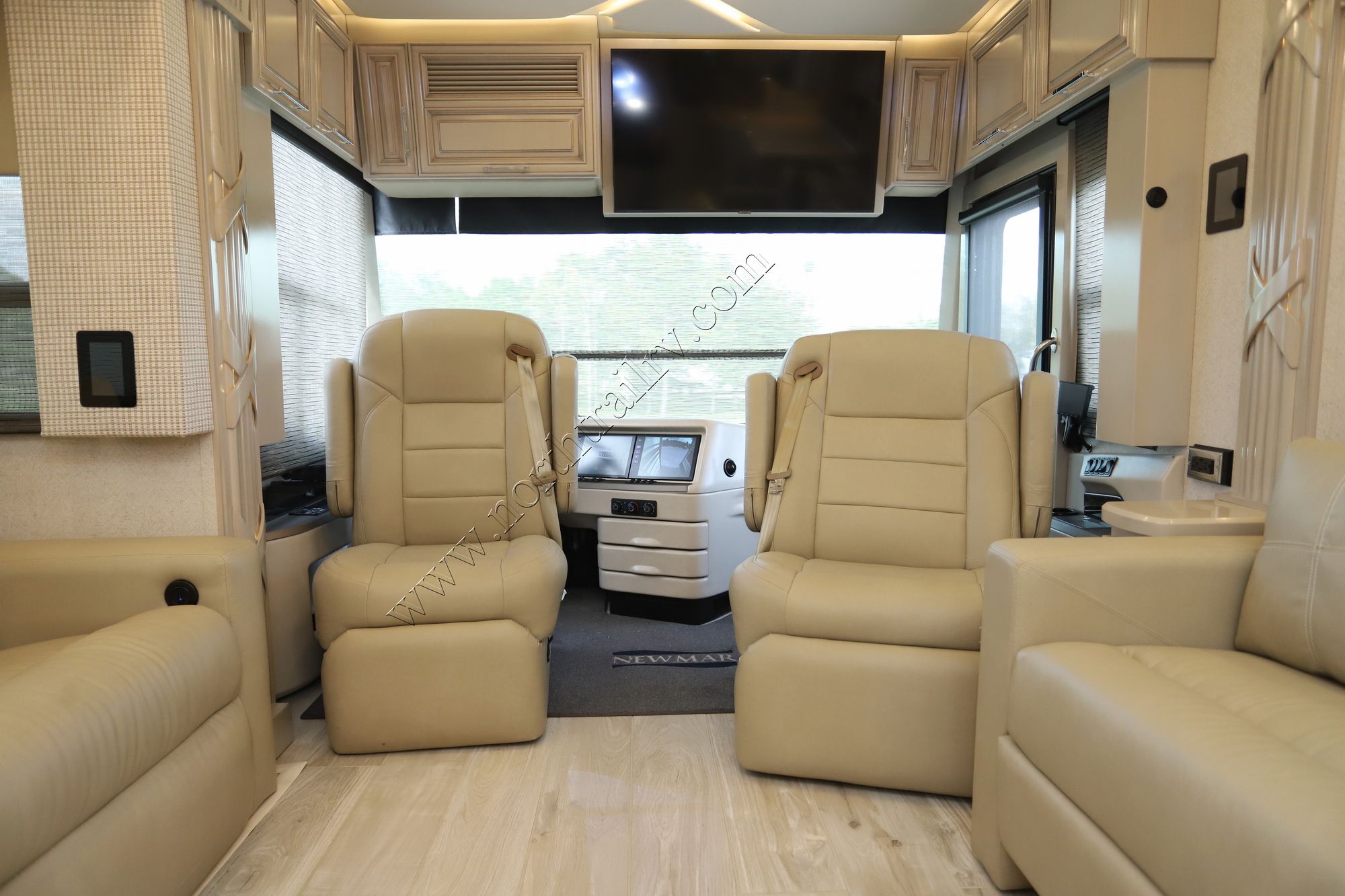 Used 2022 Newmar Mountain Aire 4551 Class A  For Sale