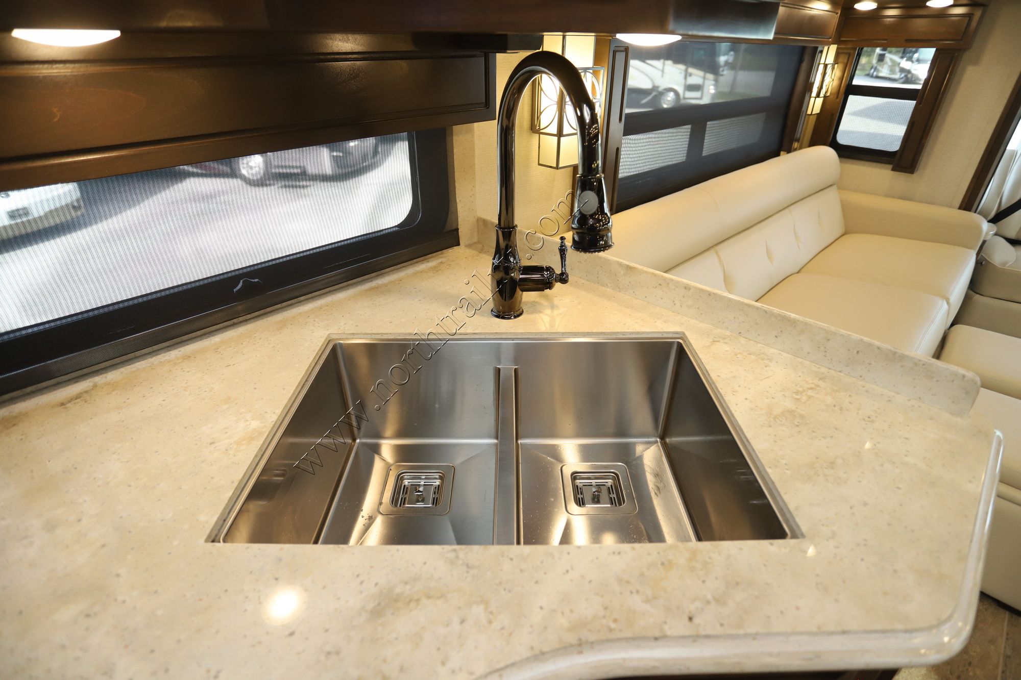Used 2019 Newmar Dutch Star 4002 Class A  For Sale