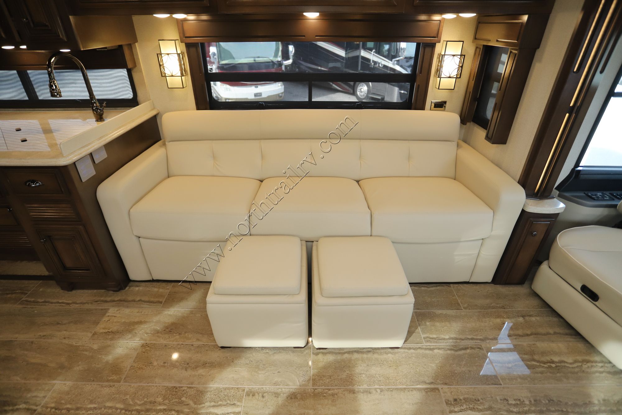 Used 2019 Newmar Dutch Star 4002 Class A  For Sale