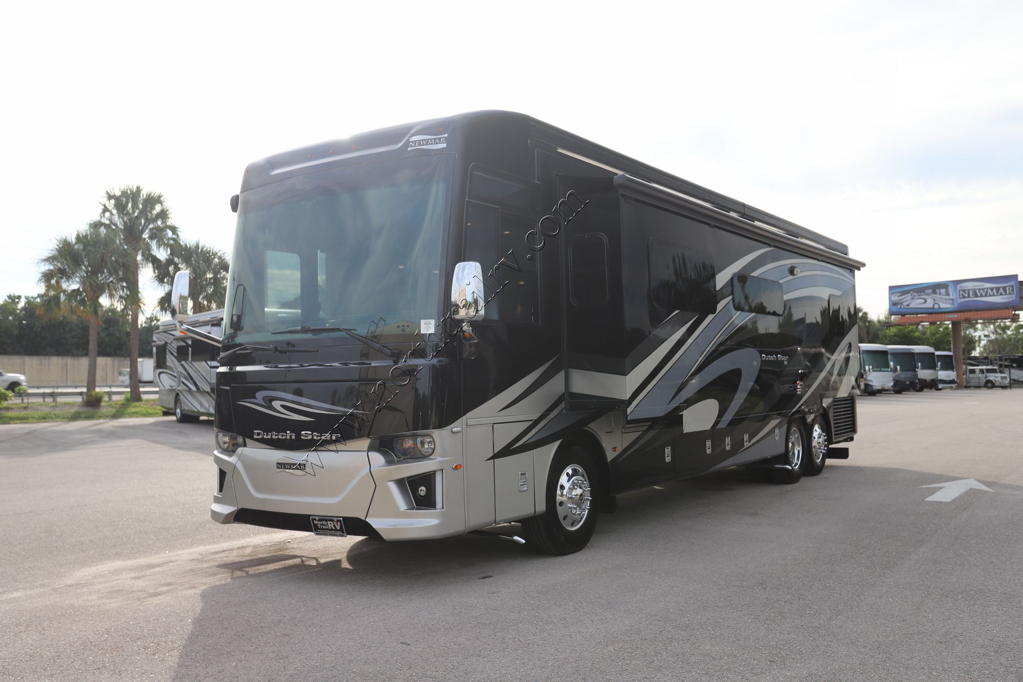 Used 2019 Newmar Dutch Star 4002 Class A  For Sale