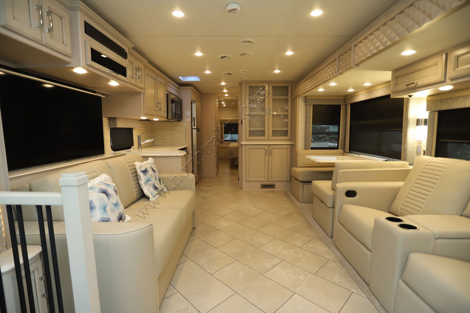 New 2024 Newmar Bay Star 3626 Class A  For Sale