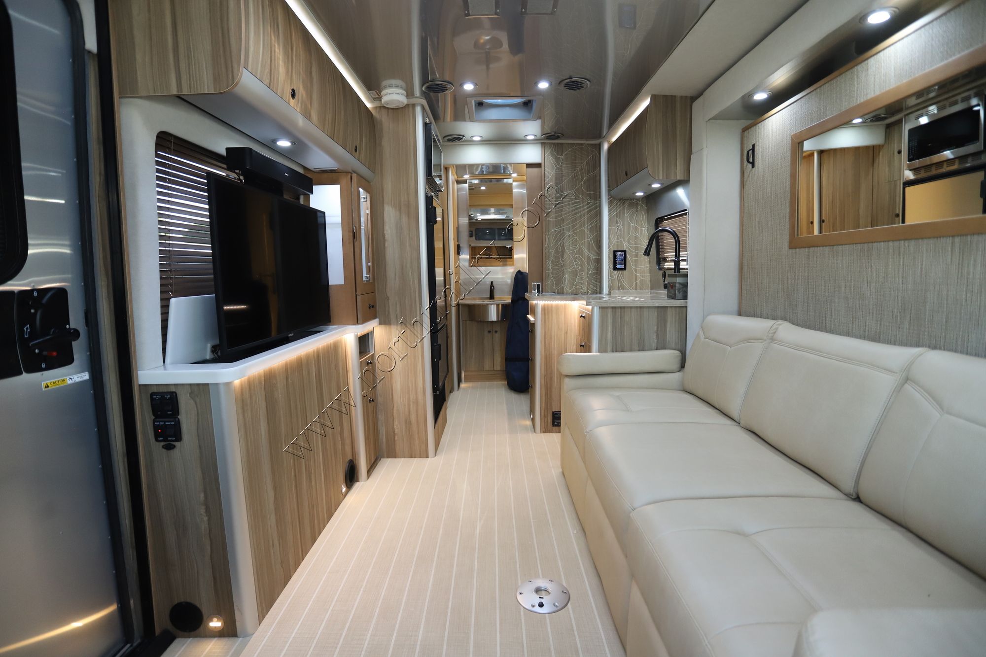 2020 Airstream Atlas 24Tommy Bahama Class C Used  For Sale