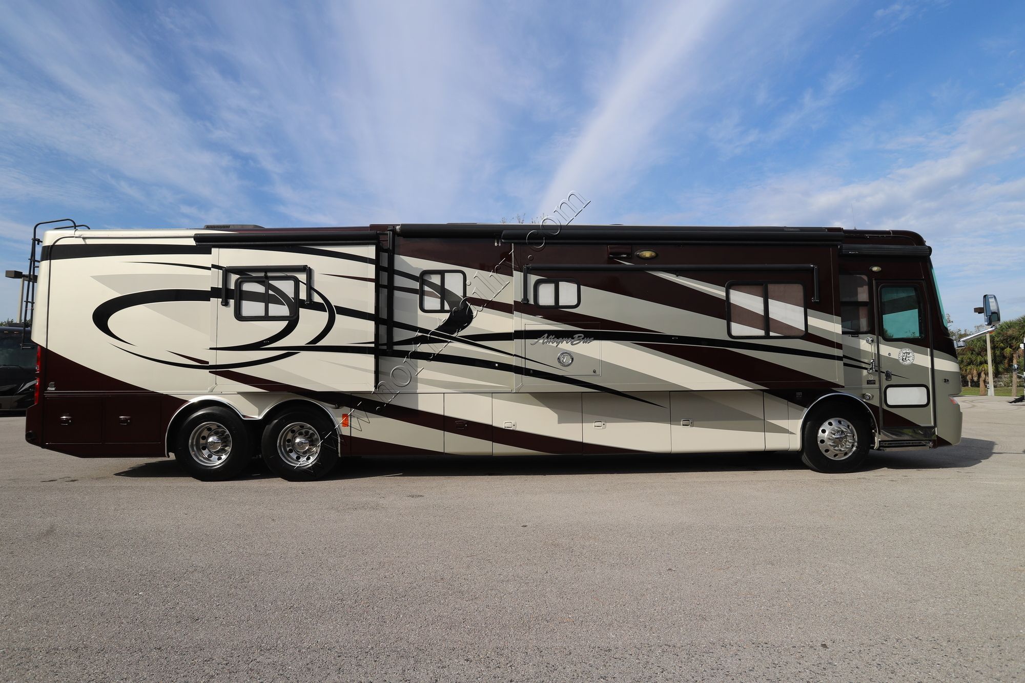 Used 2010 Tiffin Motor Homes Allegro Bus 43QGP Class A  For Sale