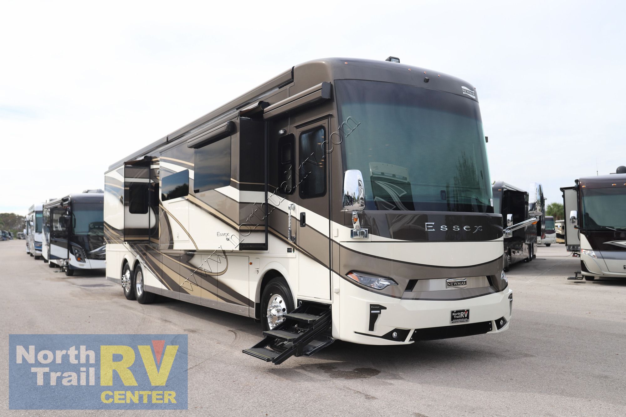 Used 2023 Newmar Essex 4595 Class A  For Sale