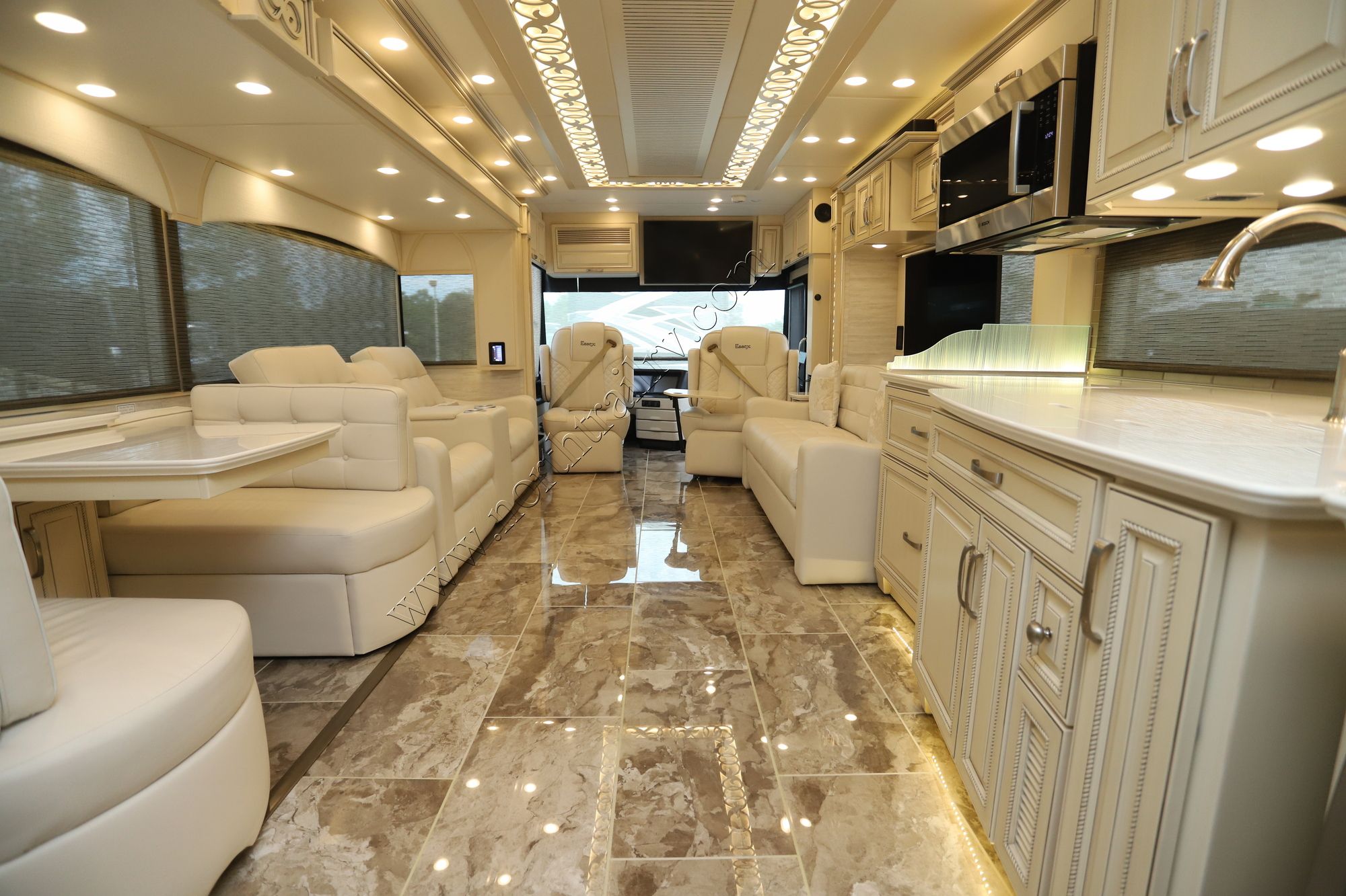 Used 2023 Newmar Essex 4595 Class A  For Sale