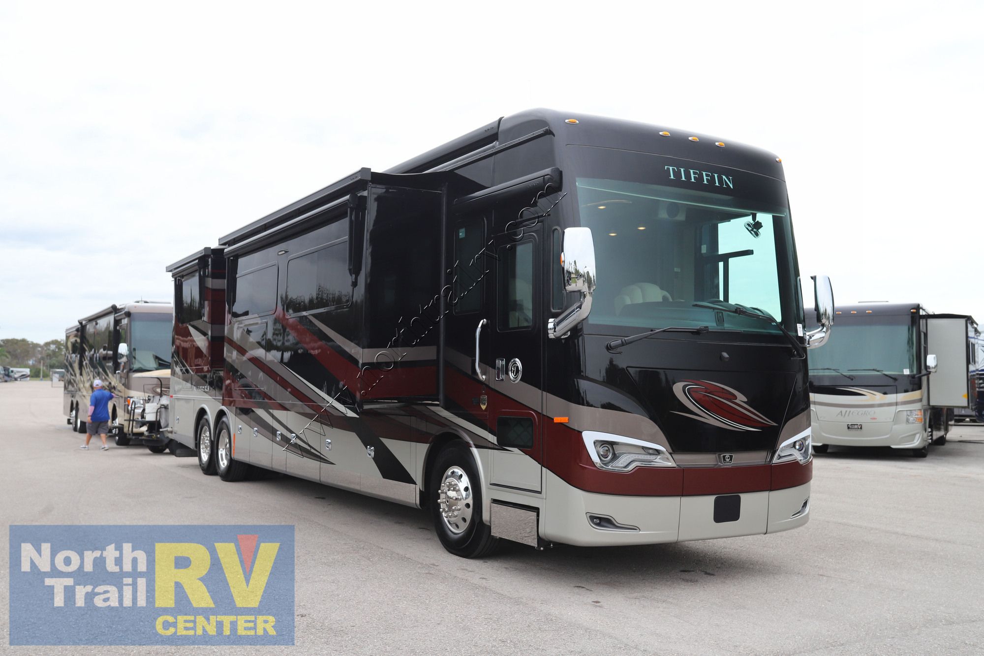 Used 2023 Tiffin Motor Homes Allegro Bus 45FP Class A  For Sale