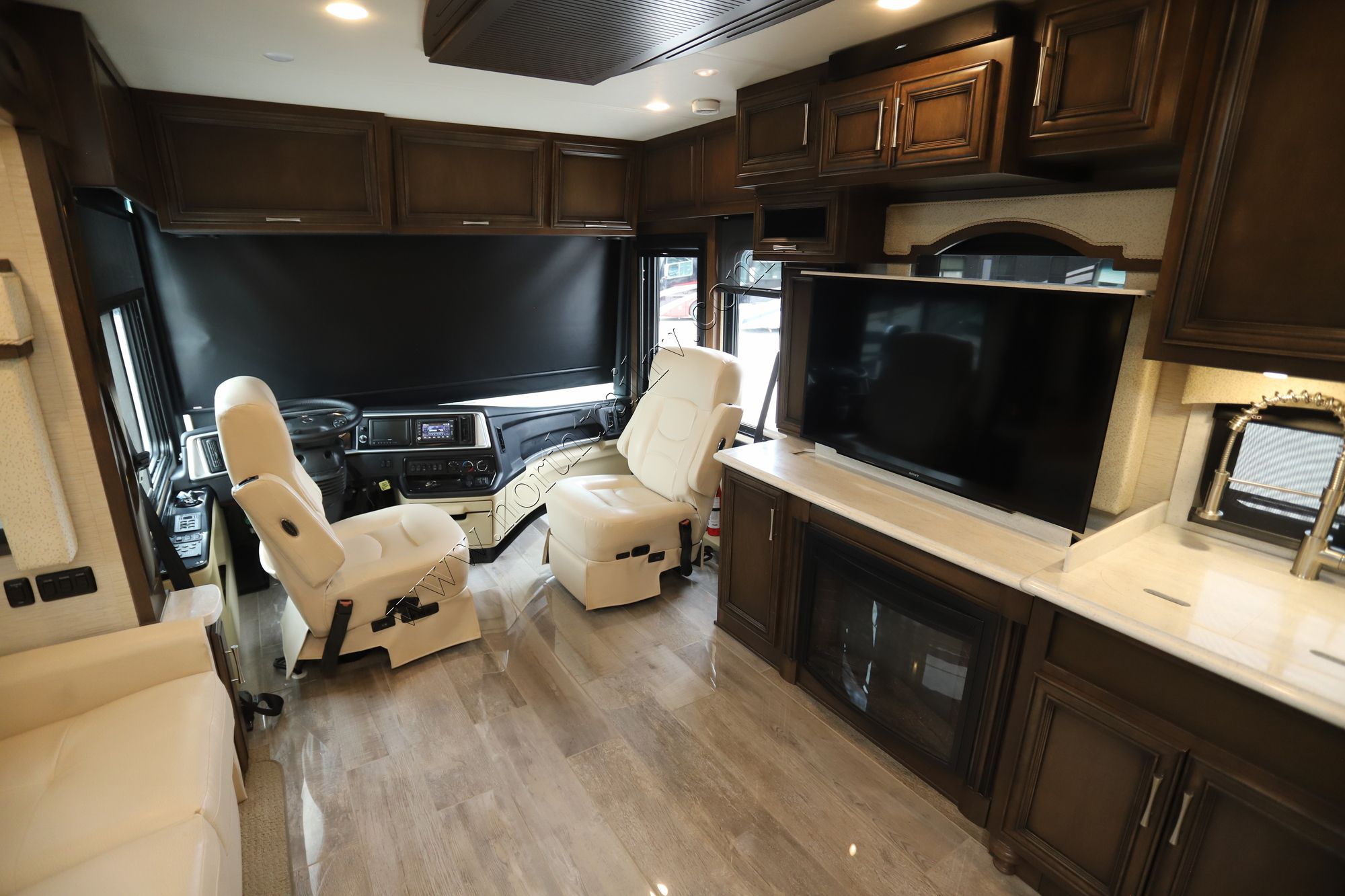 Used 2018 Newmar Ventana 4311 Class A  For Sale