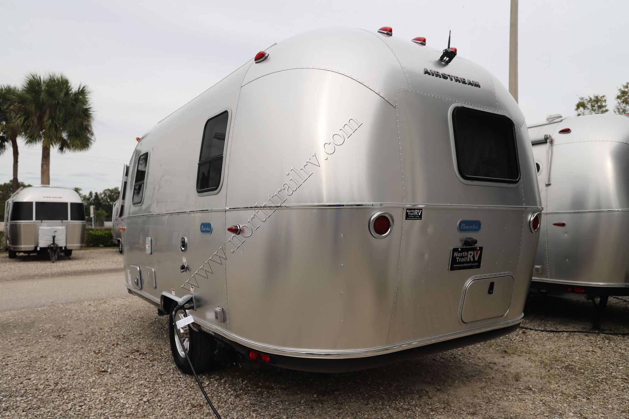 2024 Airstream Bambi 19CB Travel Trailer New  For Sale