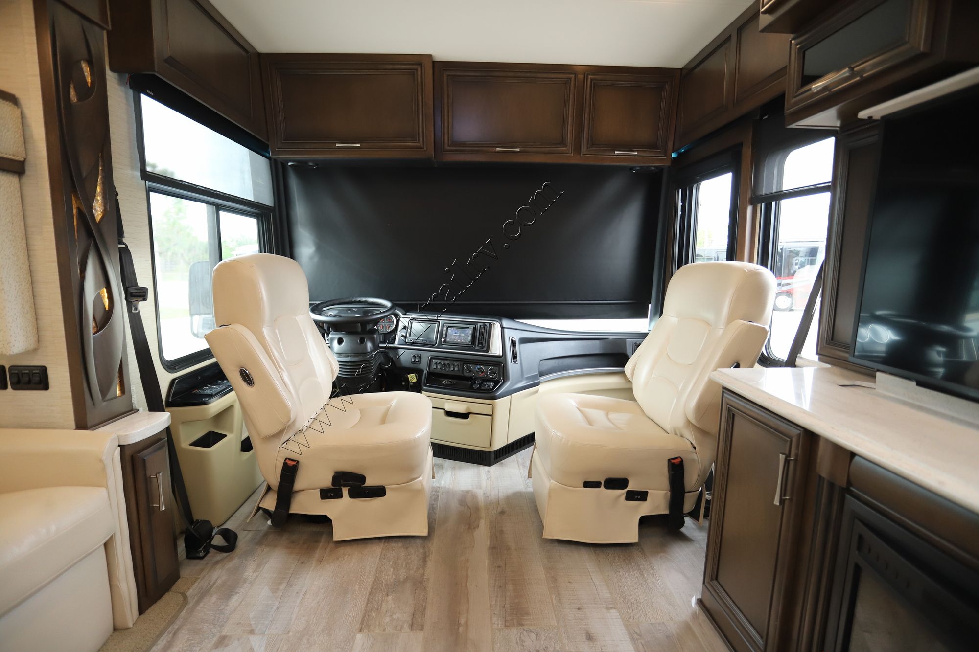 Used 2018 Newmar Ventana 4311 Class A  For Sale