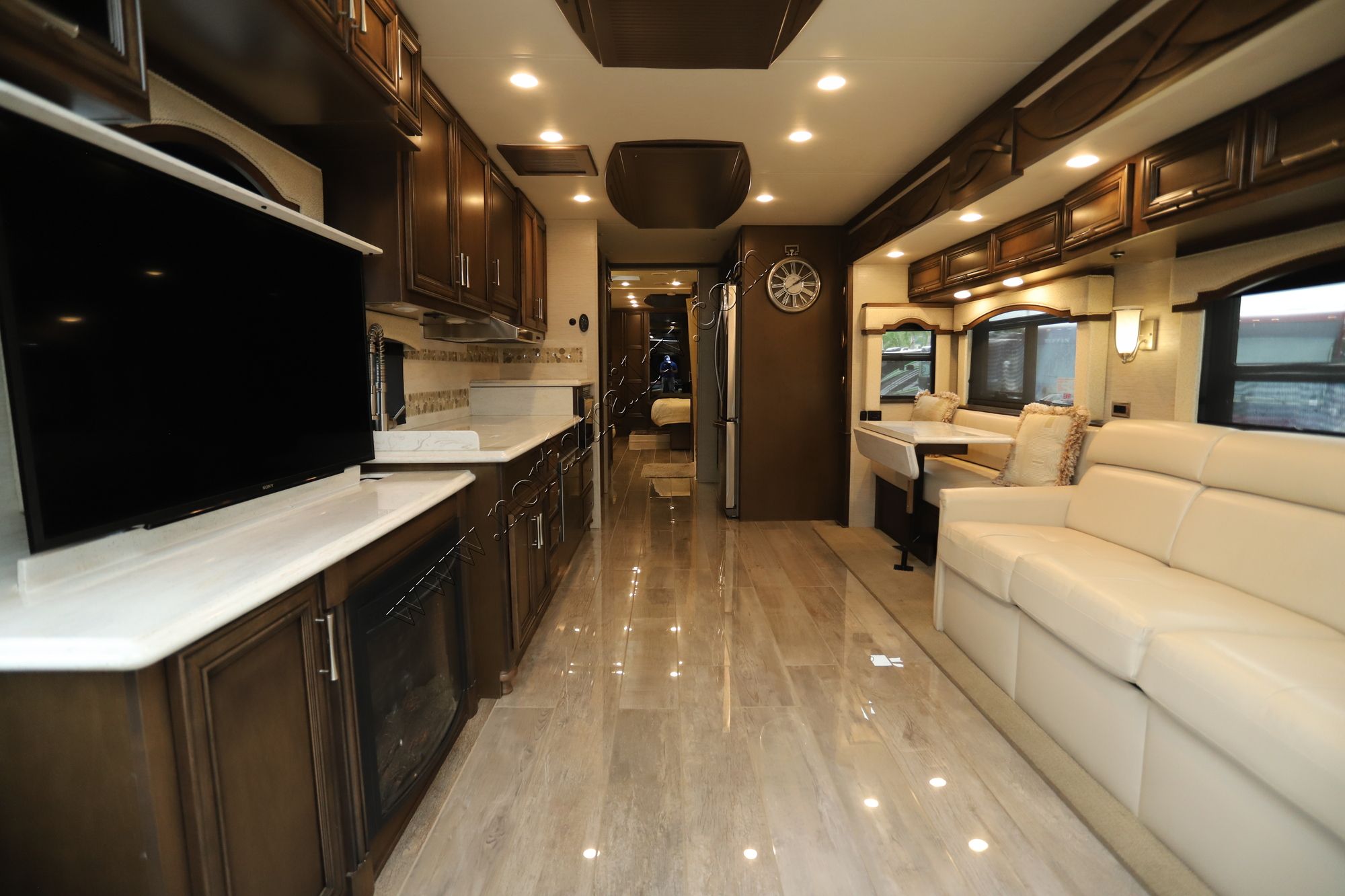 Used 2018 Newmar Ventana 4311 Class A  For Sale