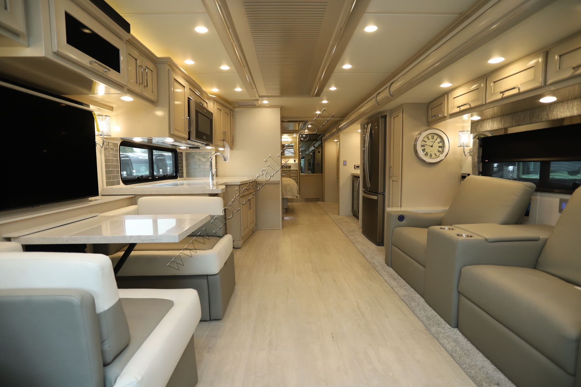New 2024 Newmar Ventana 4068 Class A  For Sale