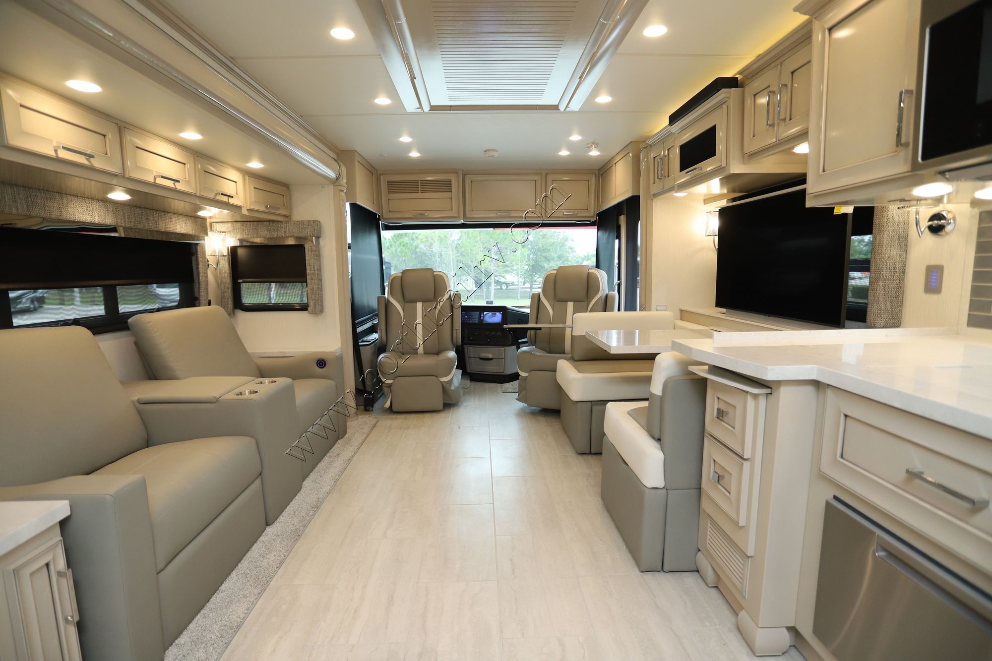 New 2024 Newmar Ventana 4068 Class A  For Sale