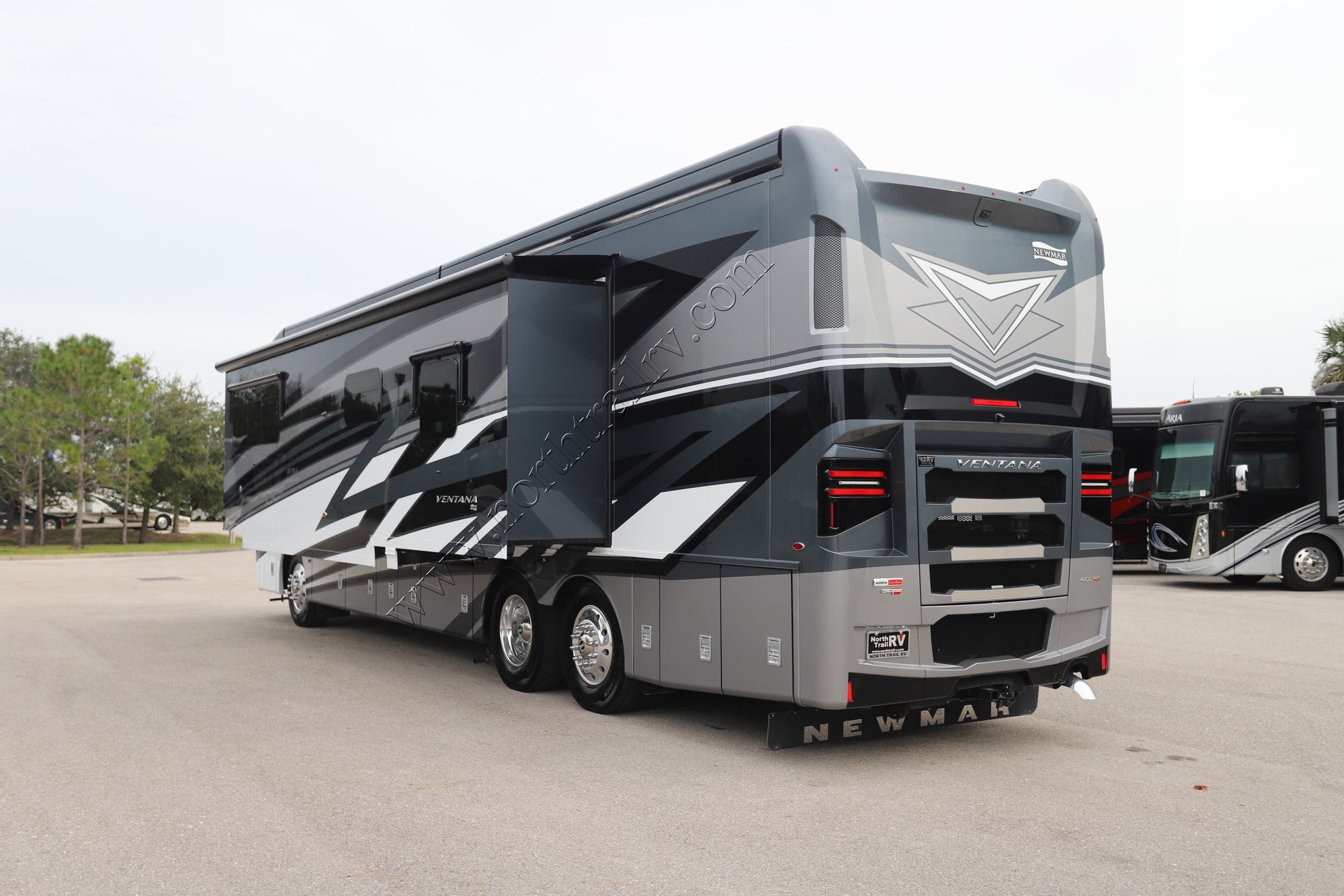 New 2024 Newmar Ventana 4068 Class A  For Sale