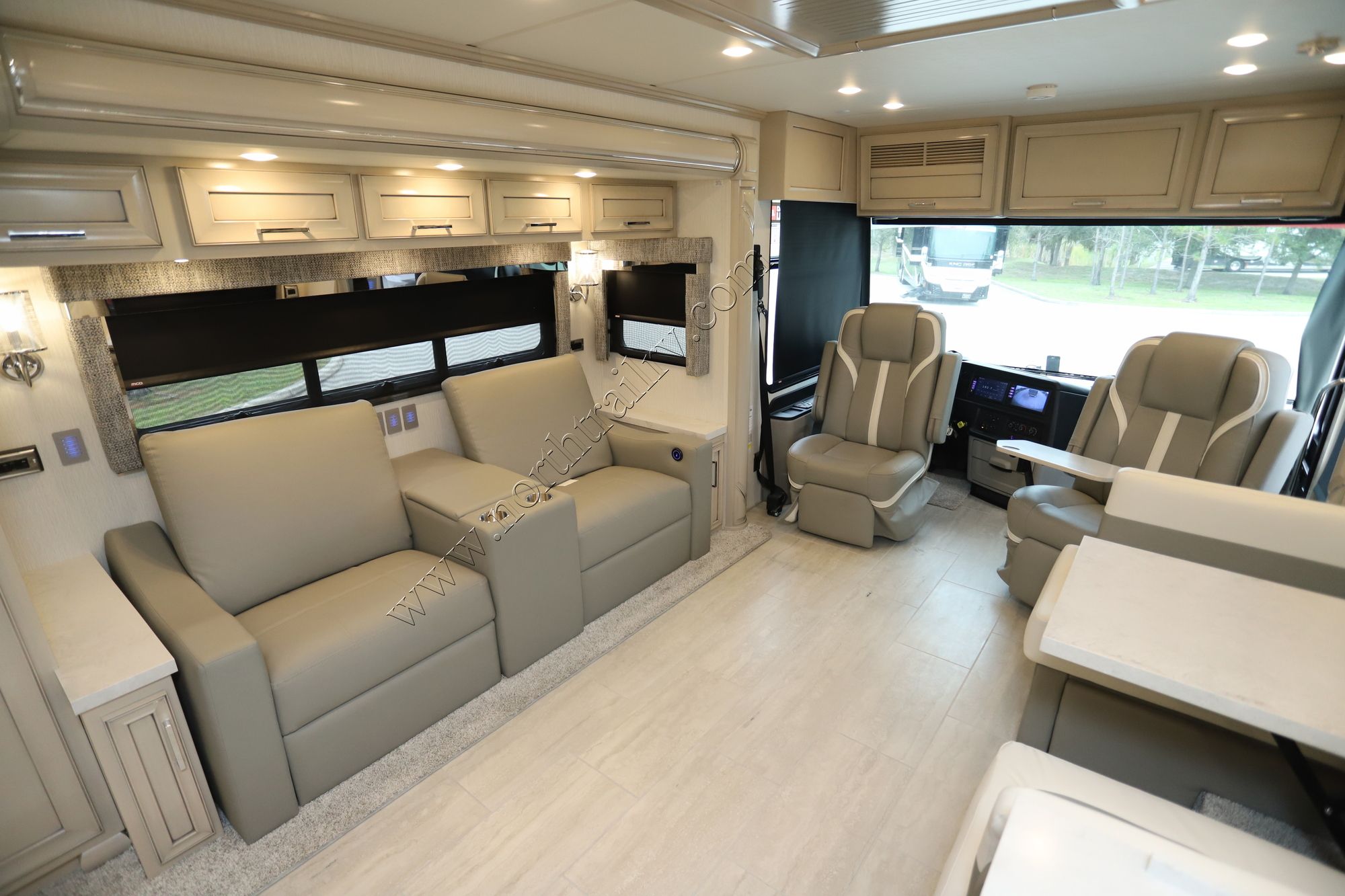 New 2024 Newmar Ventana 4068 Class A  For Sale