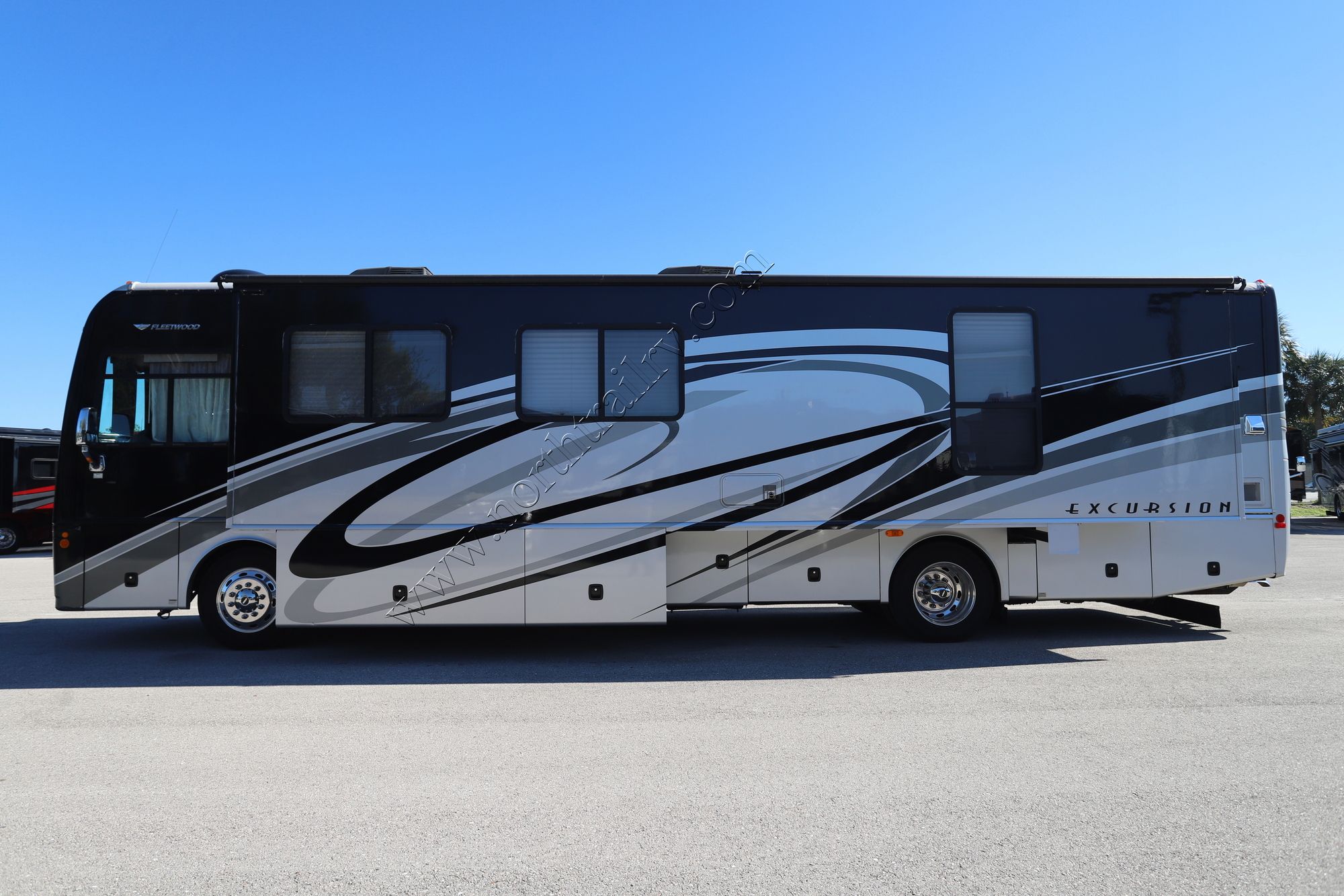 Used 2008 Fleetwood Excursion 39R Class A  For Sale