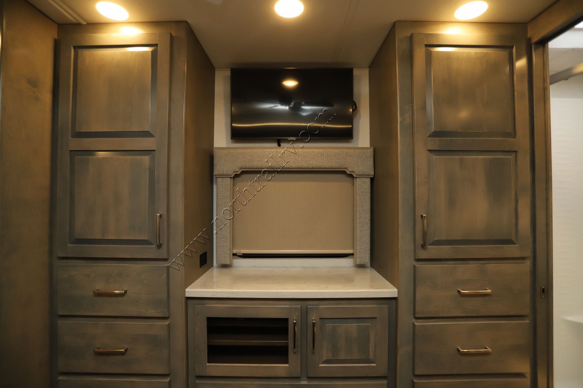 New 2024 Renegade Rv Verona Le 40LRB Super C  For Sale