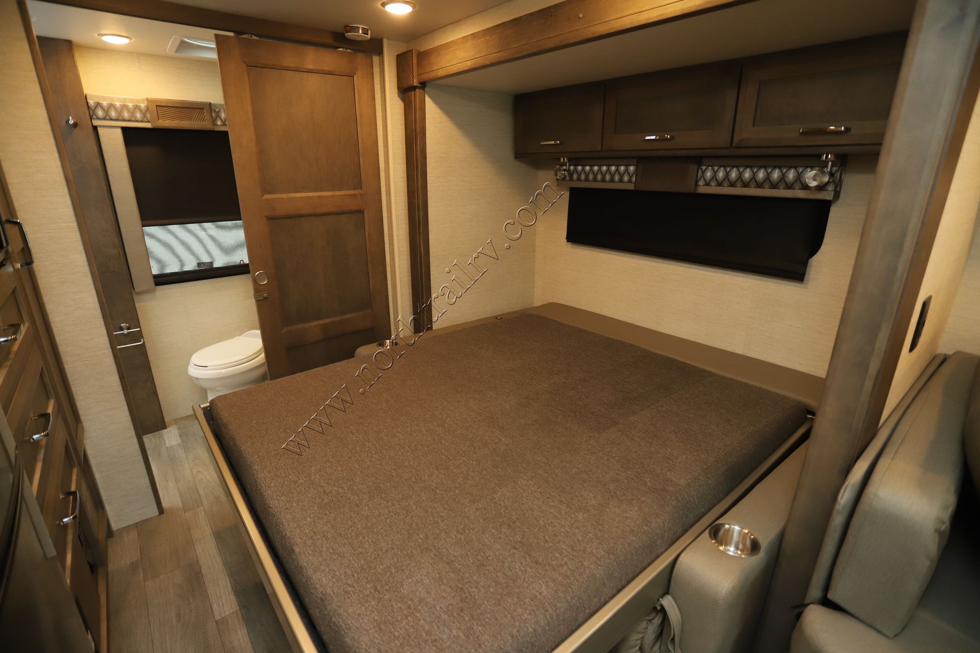 New 2024 Tiffin Motor Homes Wayfarer 25RW Class C  For Sale