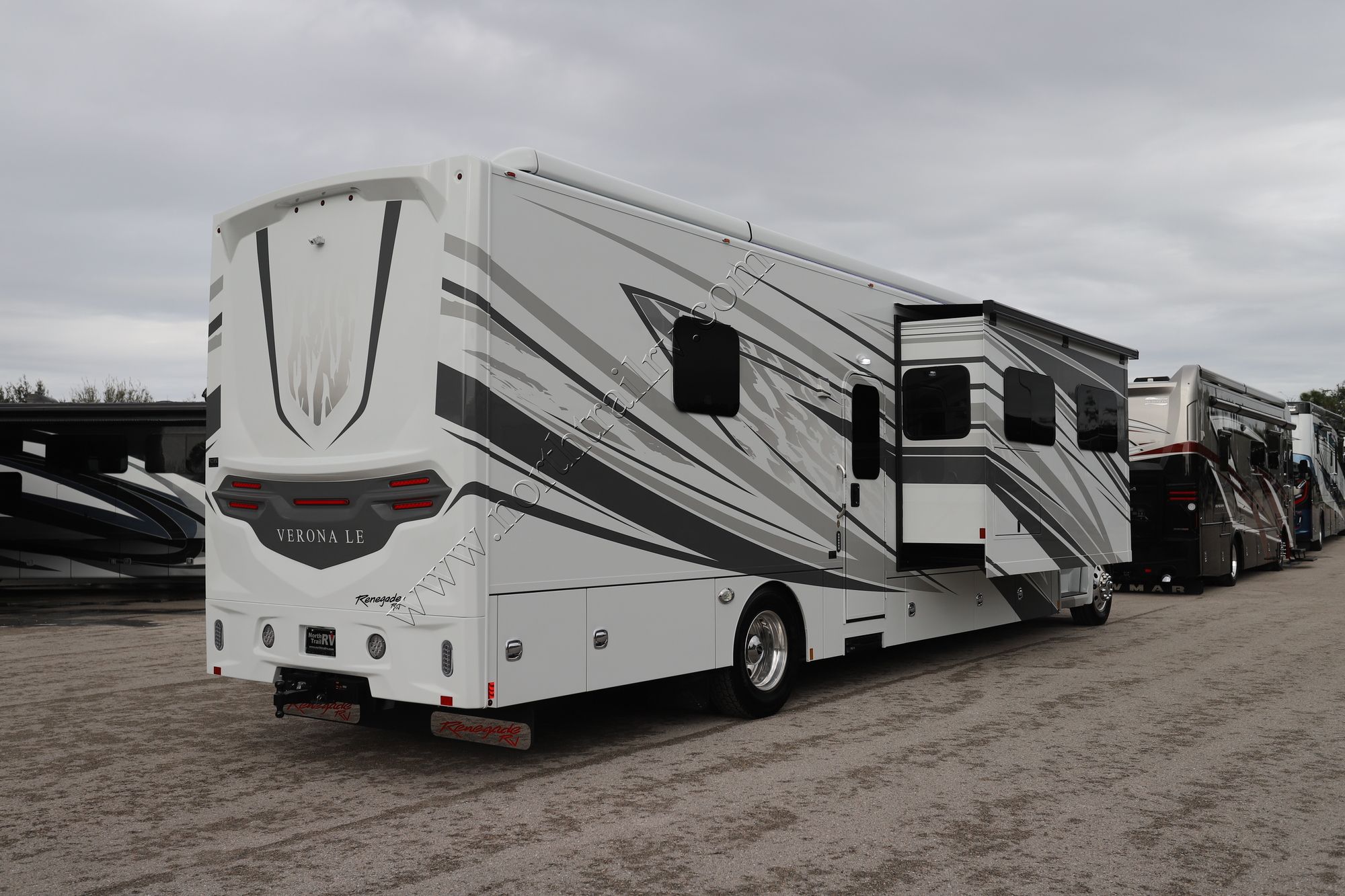 New 2024 Renegade Rv Verona Le 40LRB Super C  For Sale