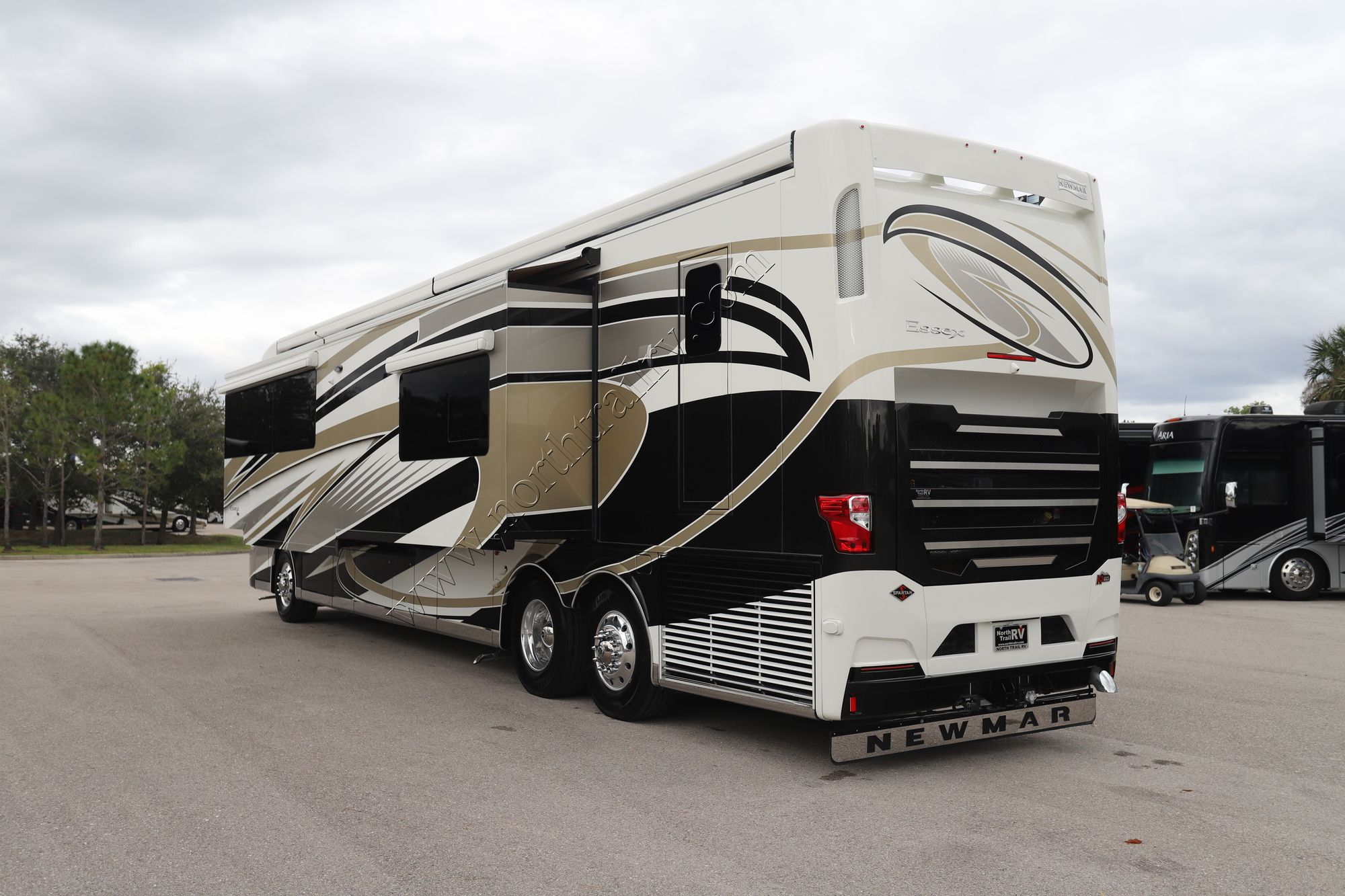 New 2024 Newmar Essex 4595 Class A  For Sale