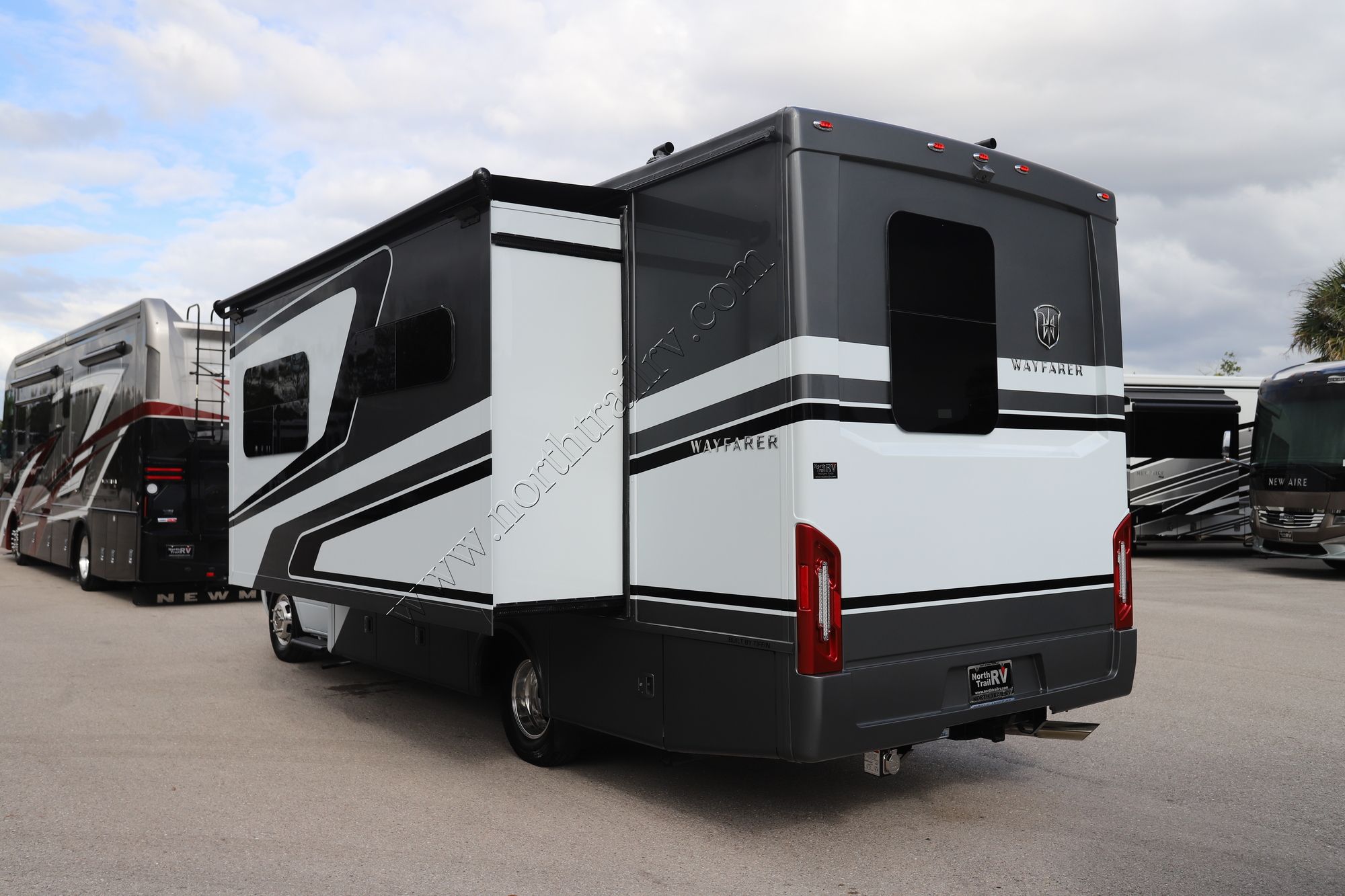 New 2024 Tiffin Motor Homes Wayfarer 25RW Class C  For Sale