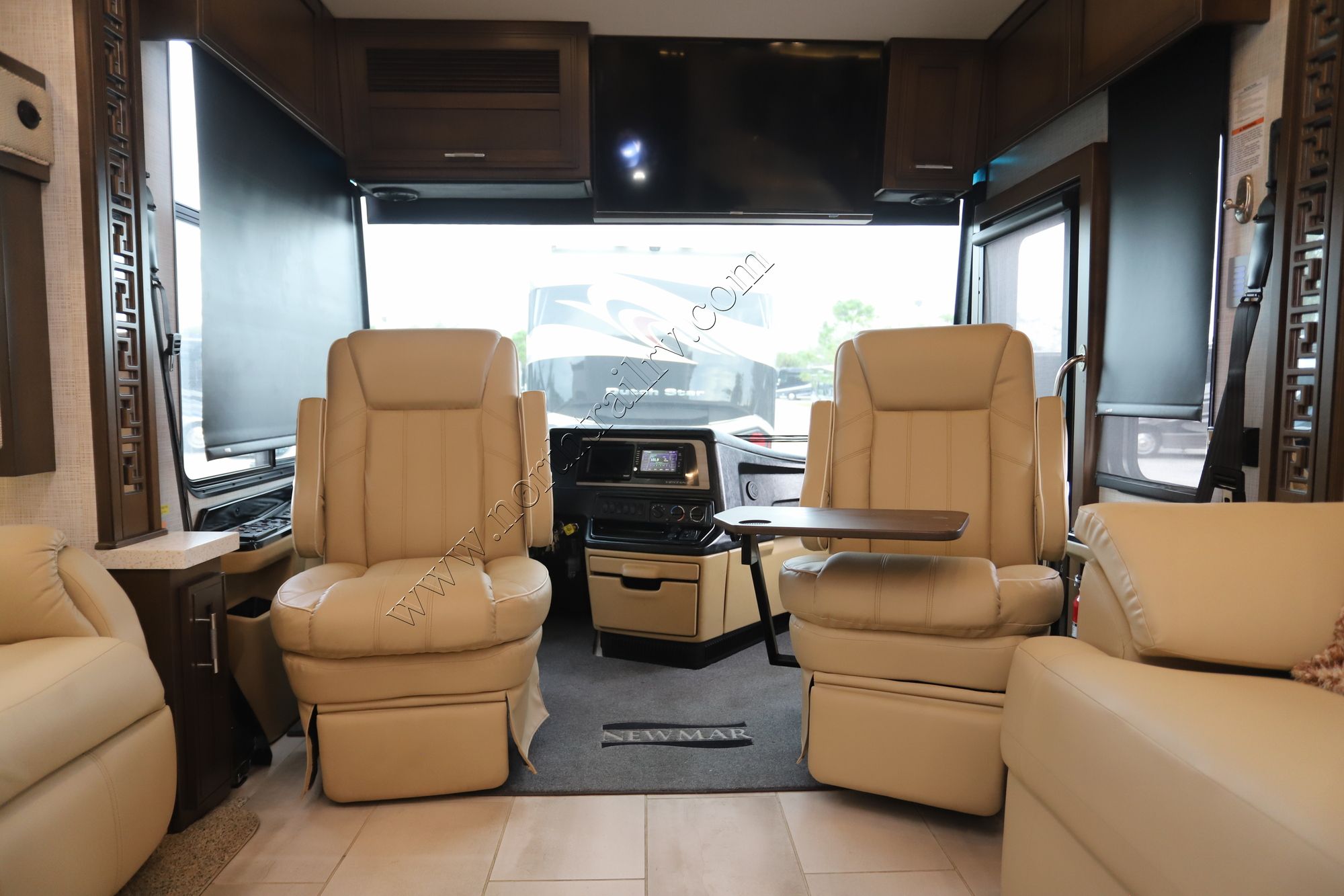 Used 2020 Newmar Ventana 4362 Class A  For Sale