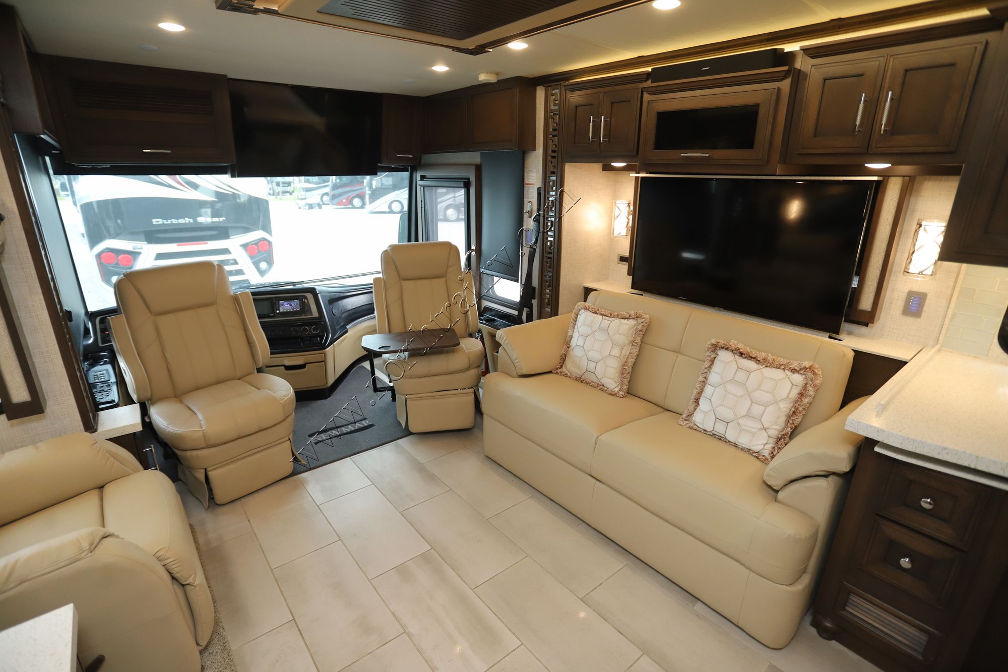 Used 2020 Newmar Ventana 4362 Class A  For Sale