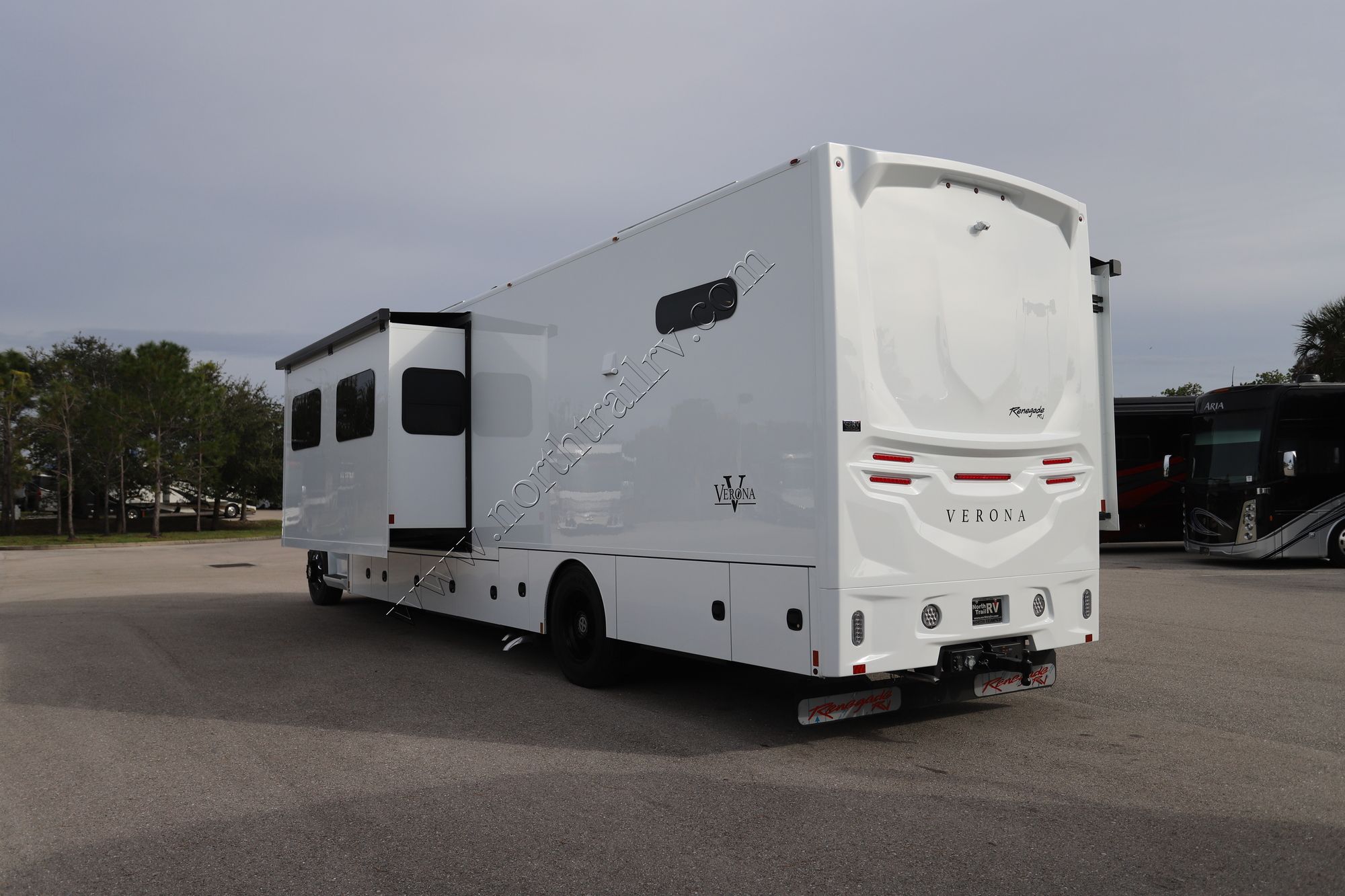 New 2024 Renegade Rv Verona 40VBH Super C  For Sale