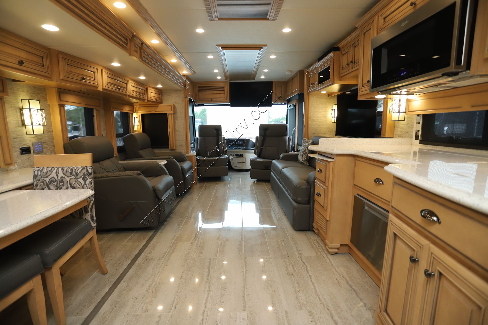 Used 2019 Newmar Dutch Star 4018 Class A  For Sale