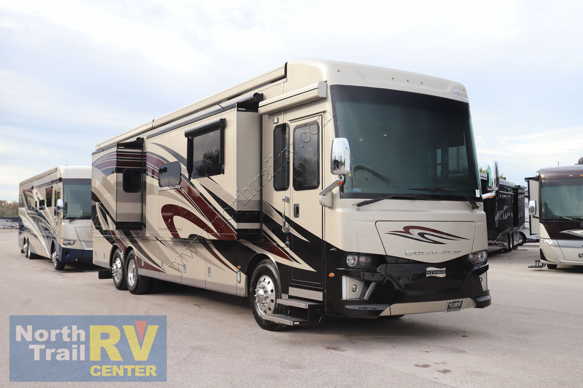 Used 2019 Newmar Dutch Star 4018 Class A  For Sale