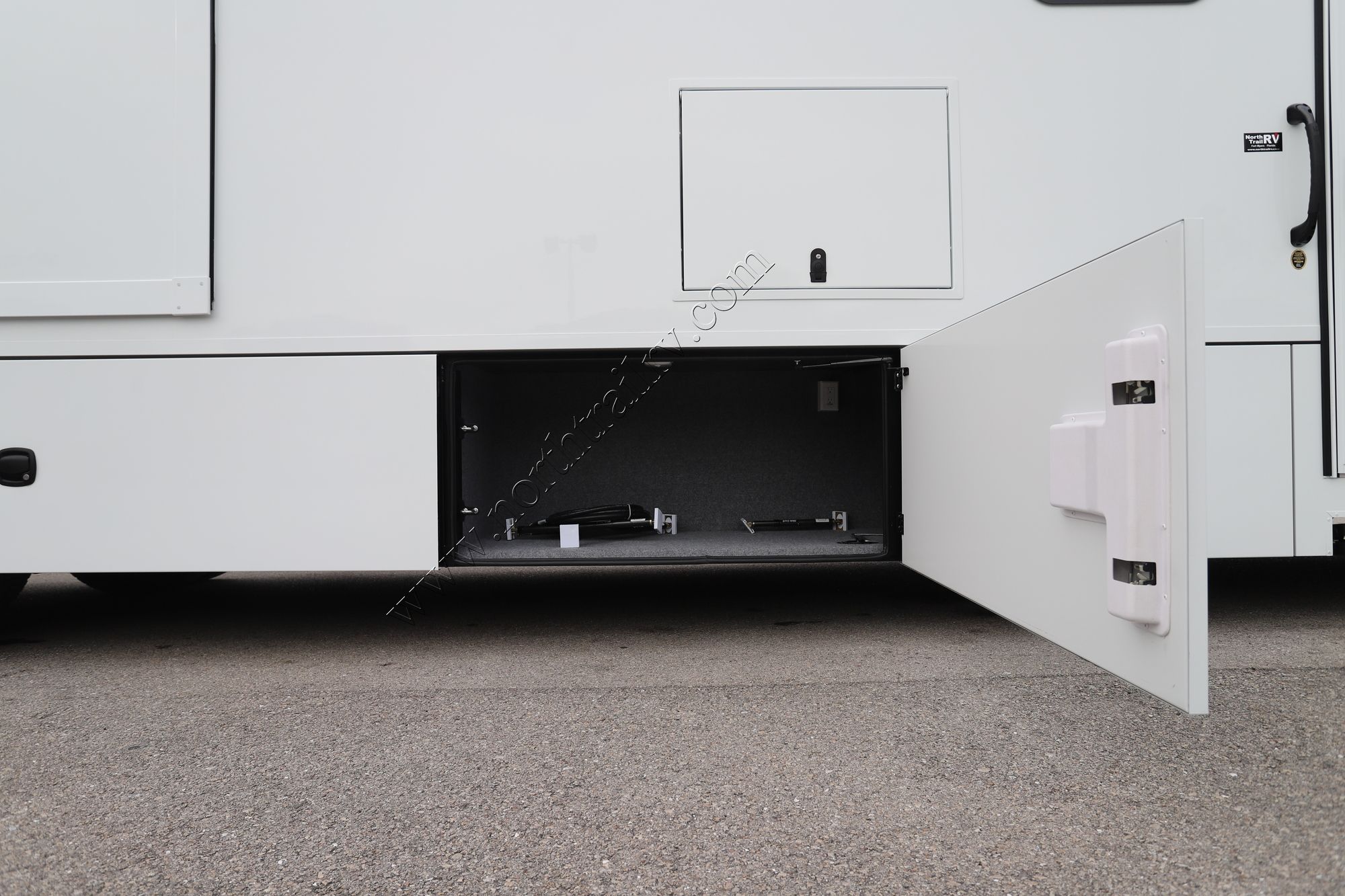 New 2024 Renegade Rv Verona 40VBH Super C  For Sale