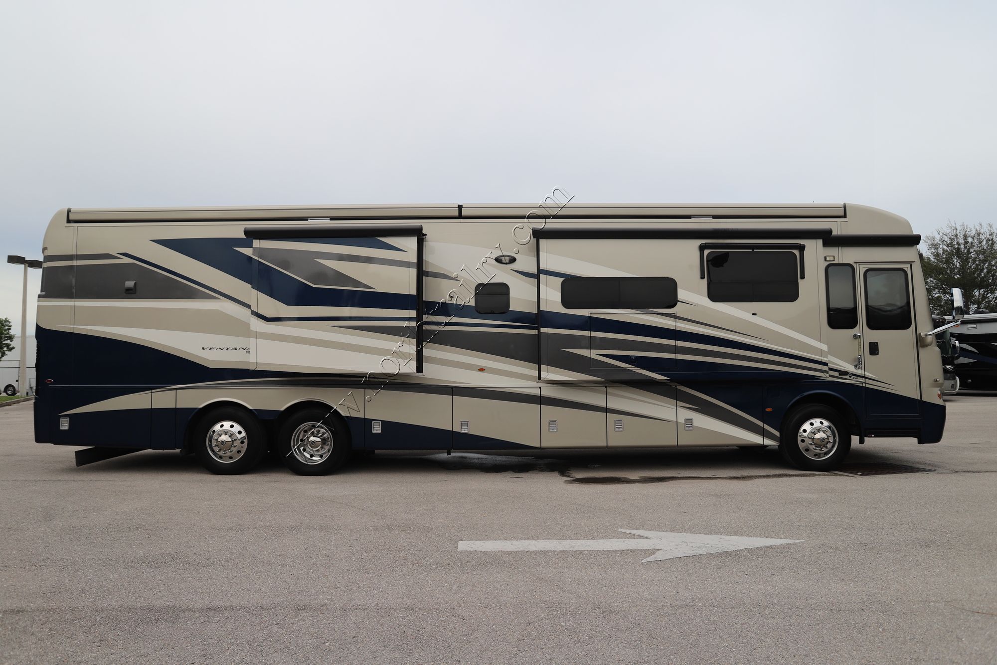 Used 2020 Newmar Ventana 4362 Class A  For Sale