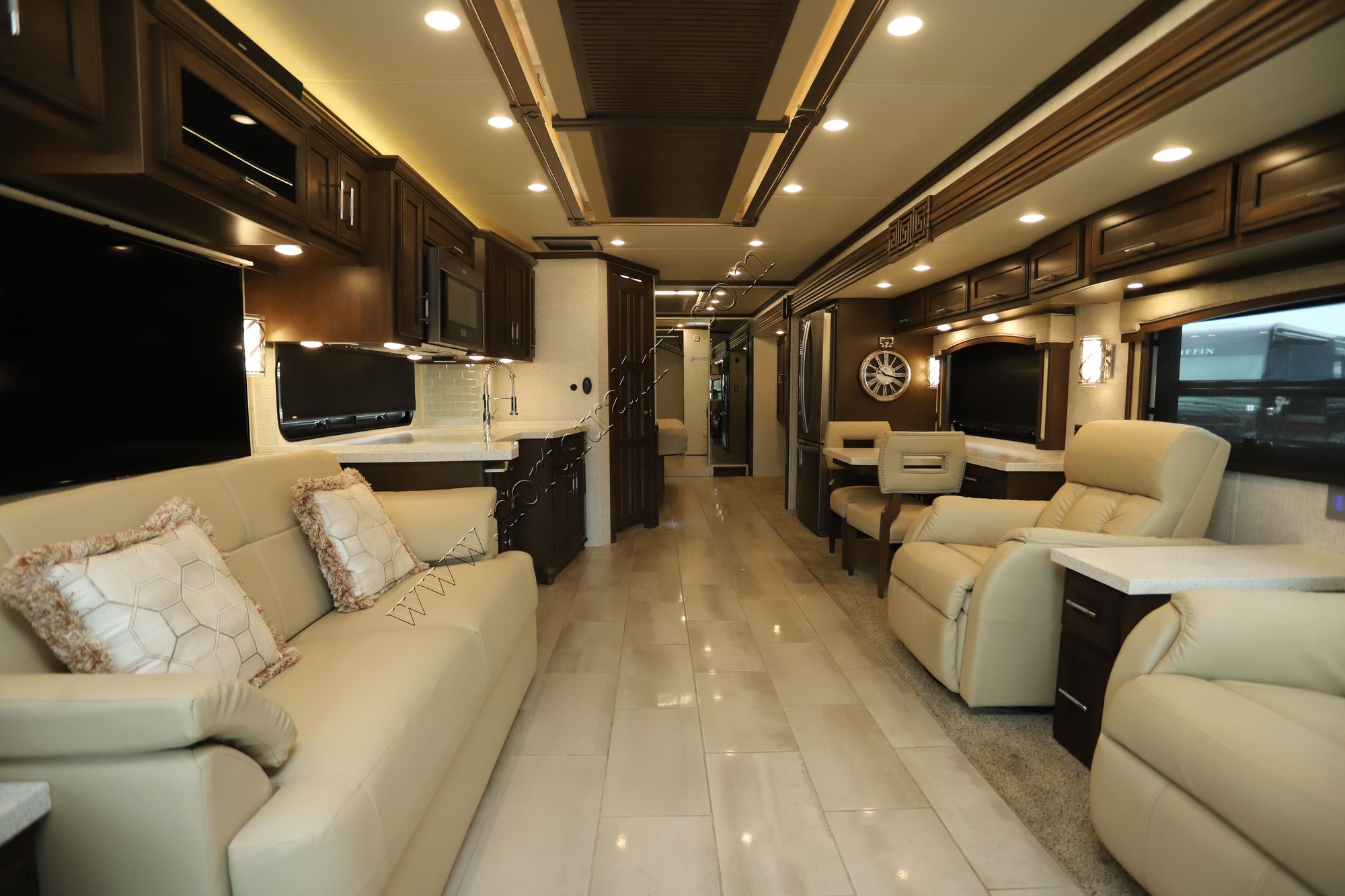 Used 2020 Newmar Ventana 4362 Class A  For Sale