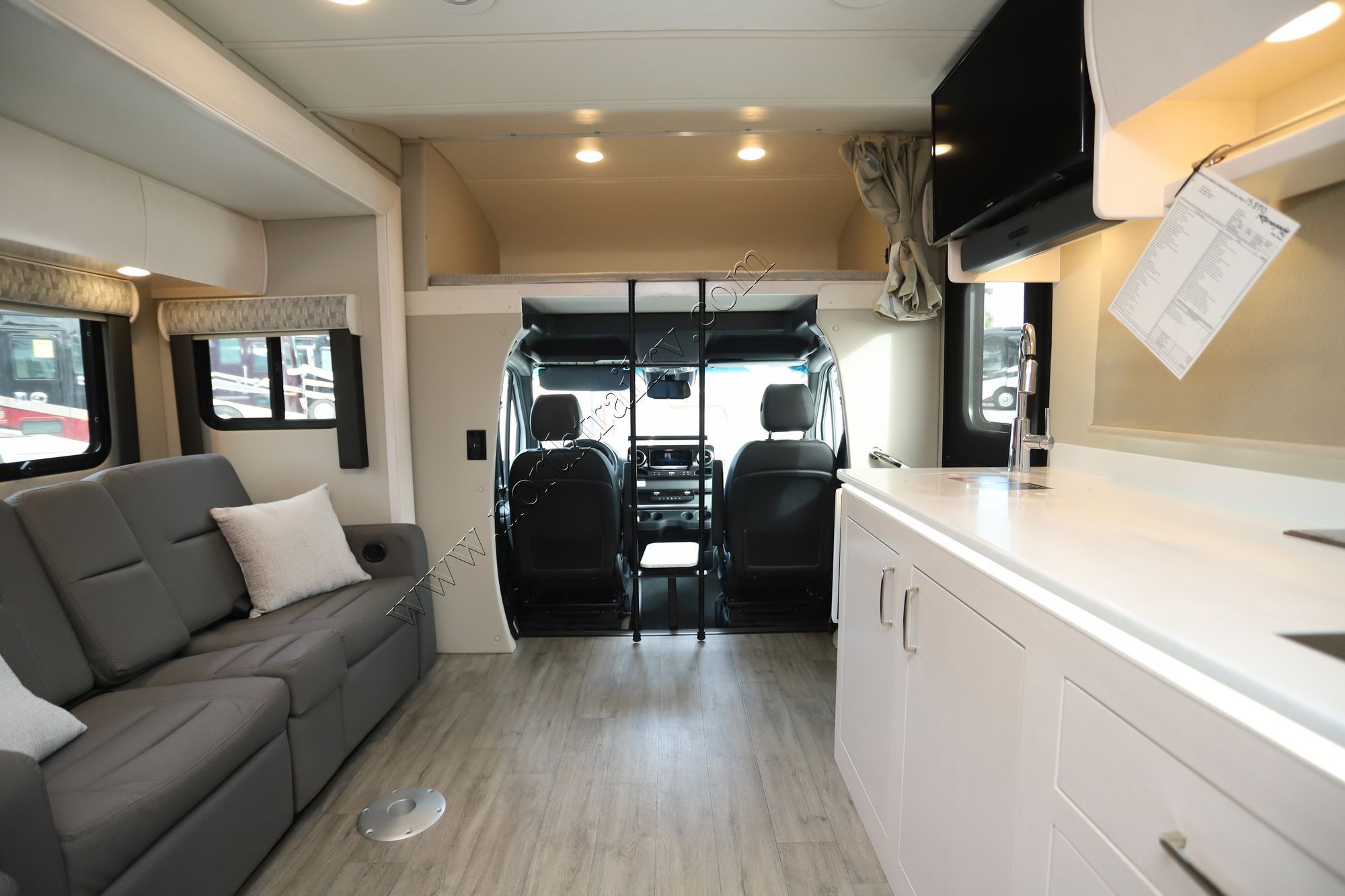 New 2024 Renegade Rv Vienna 25VRMC Class C  For Sale