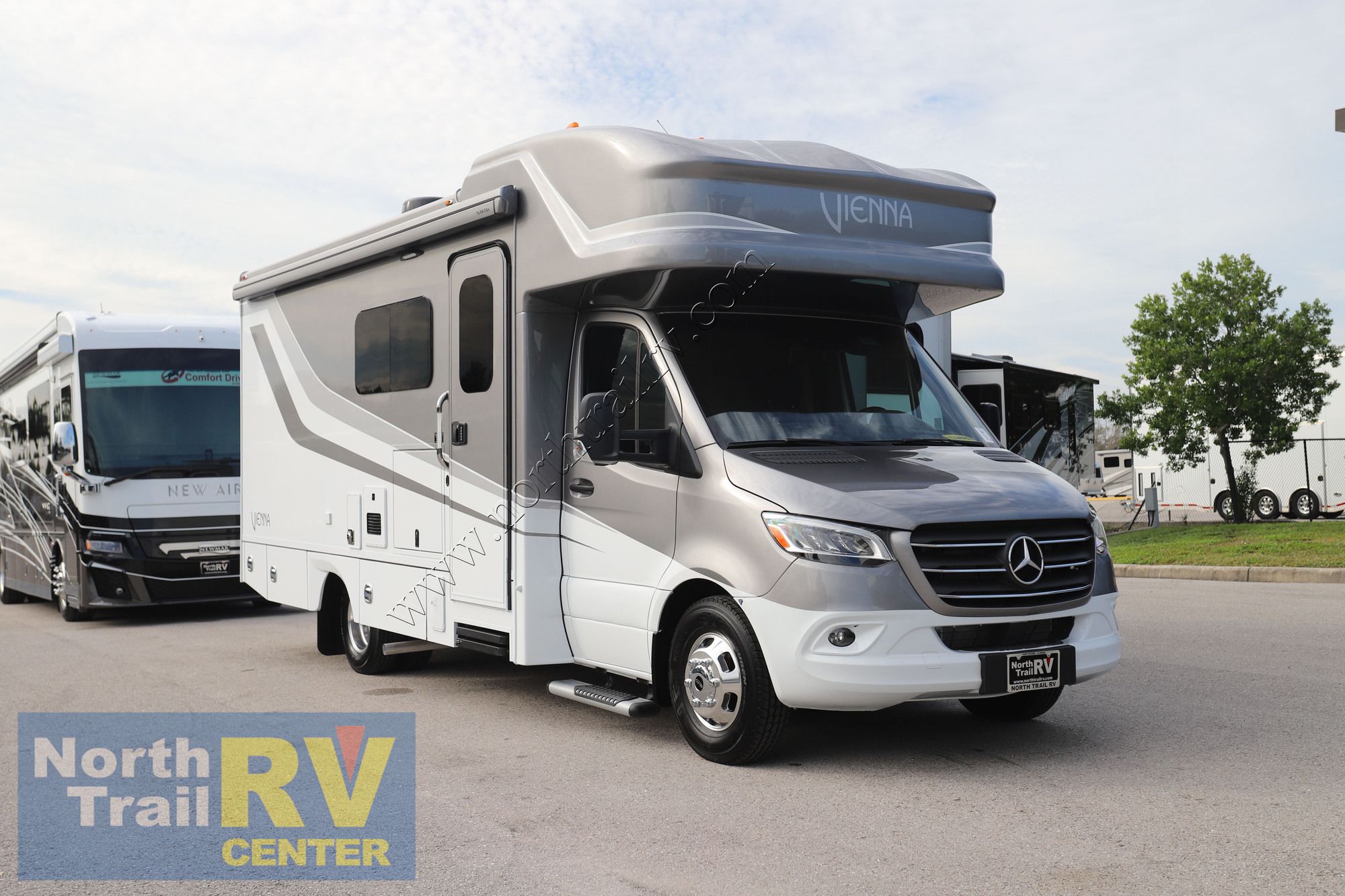 New 2024 Renegade Rv Vienna 25VRMC Class C  For Sale