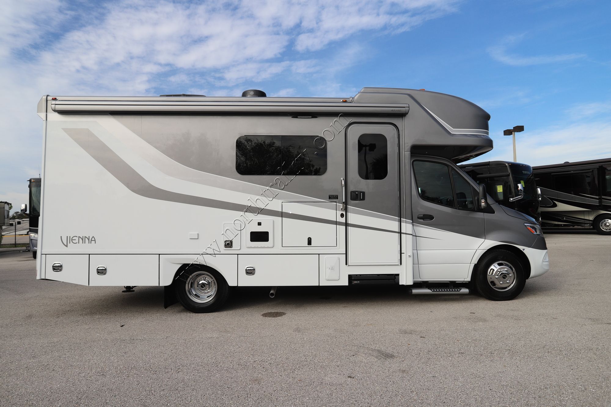 New 2024 Renegade Rv Vienna 25VRMC Class C  For Sale