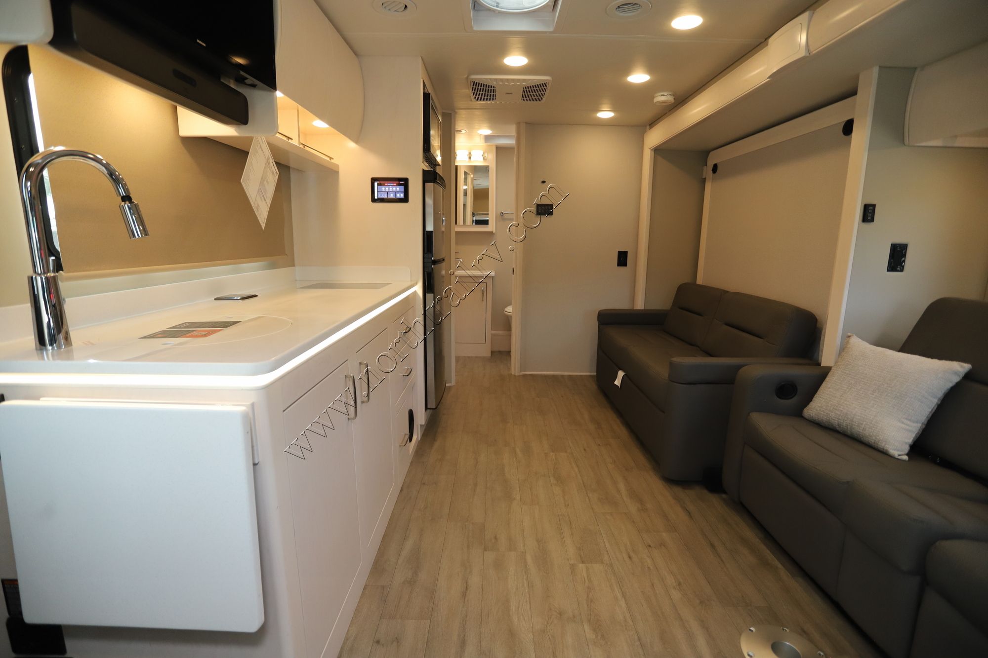 New 2024 Renegade Rv Vienna 25VRMC Class C  For Sale