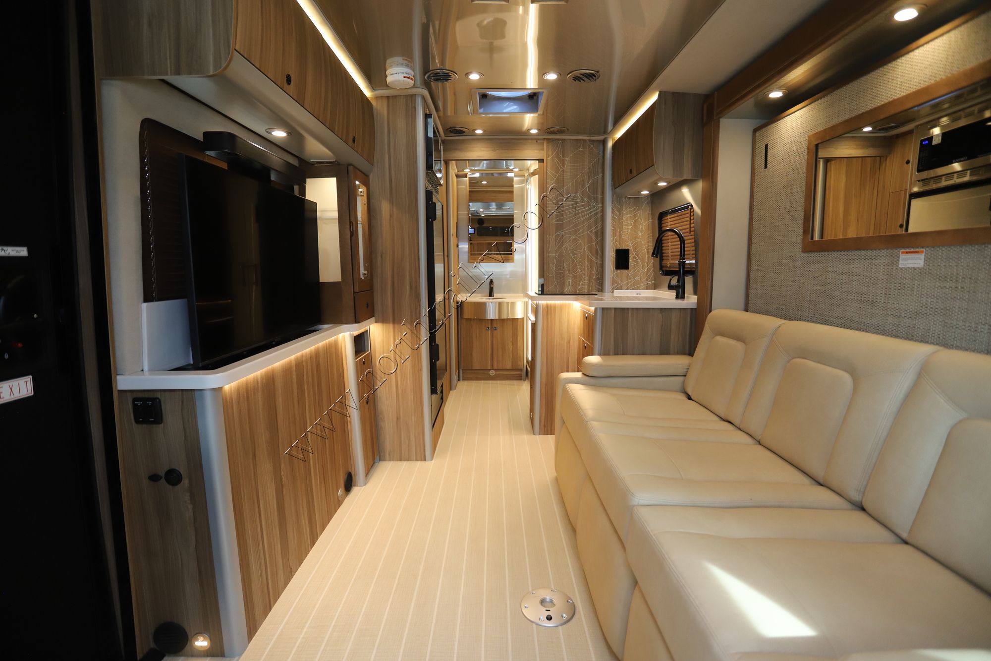 2024 Airstream Atlas Tommy Bahama Class C New  For Sale