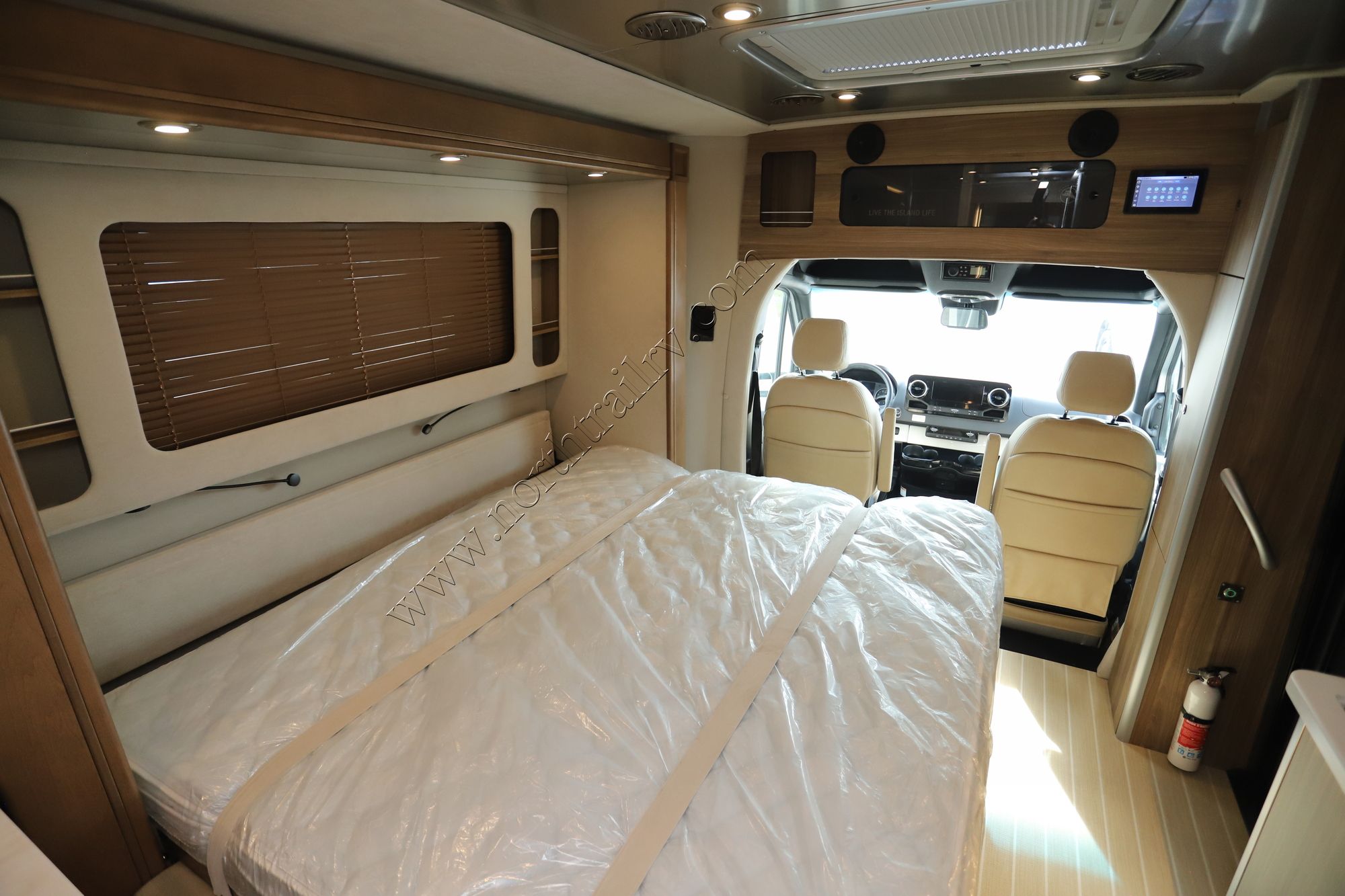 2024 Airstream Atlas Tommy Bahama Class C New  For Sale