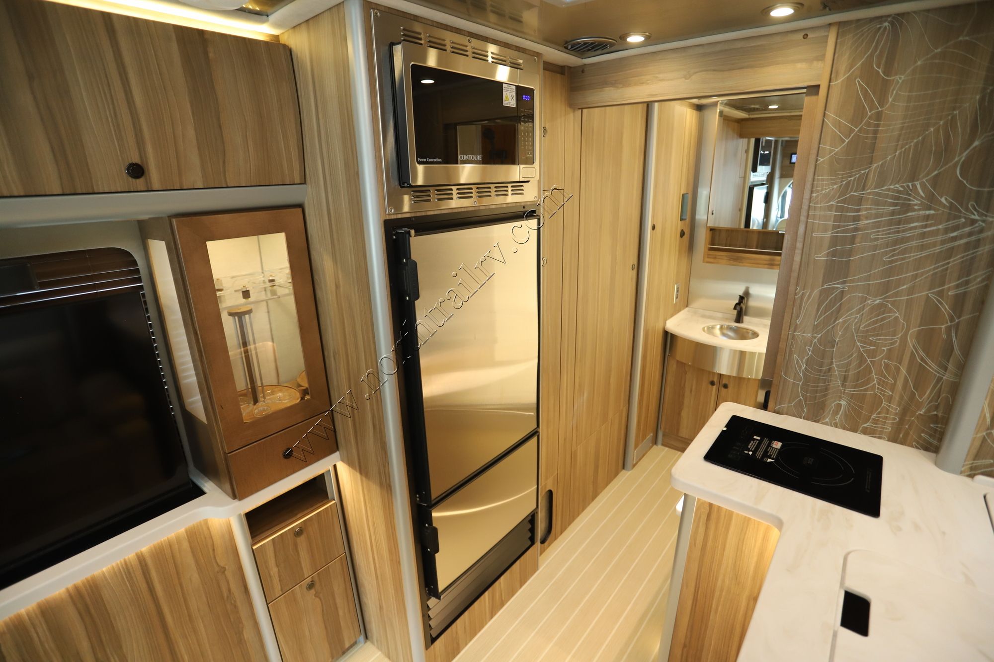 2024 Airstream Atlas Tommy Bahama Class C New  For Sale