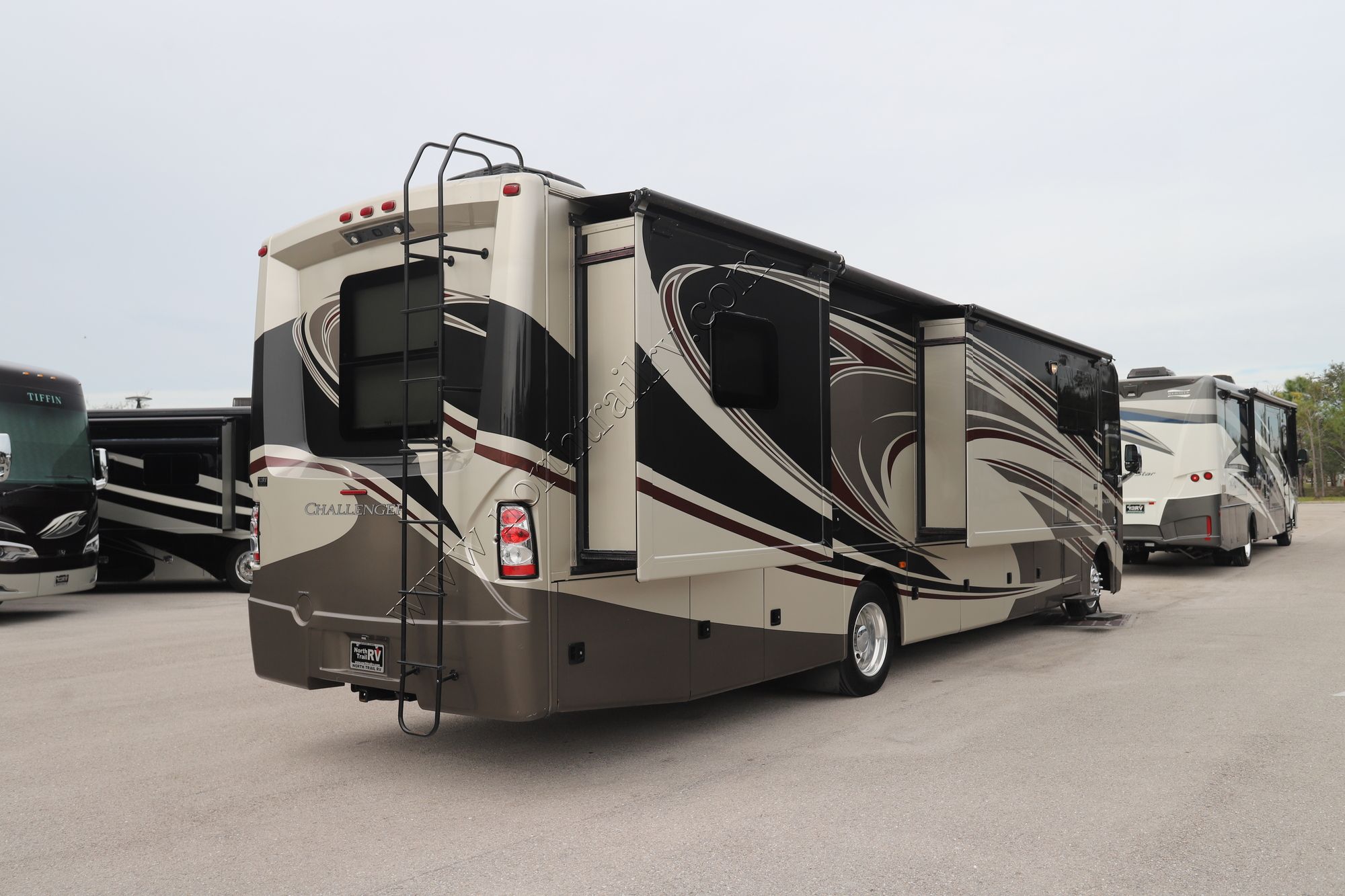 Used 2014 Thor Challenger 37GT Class A  For Sale