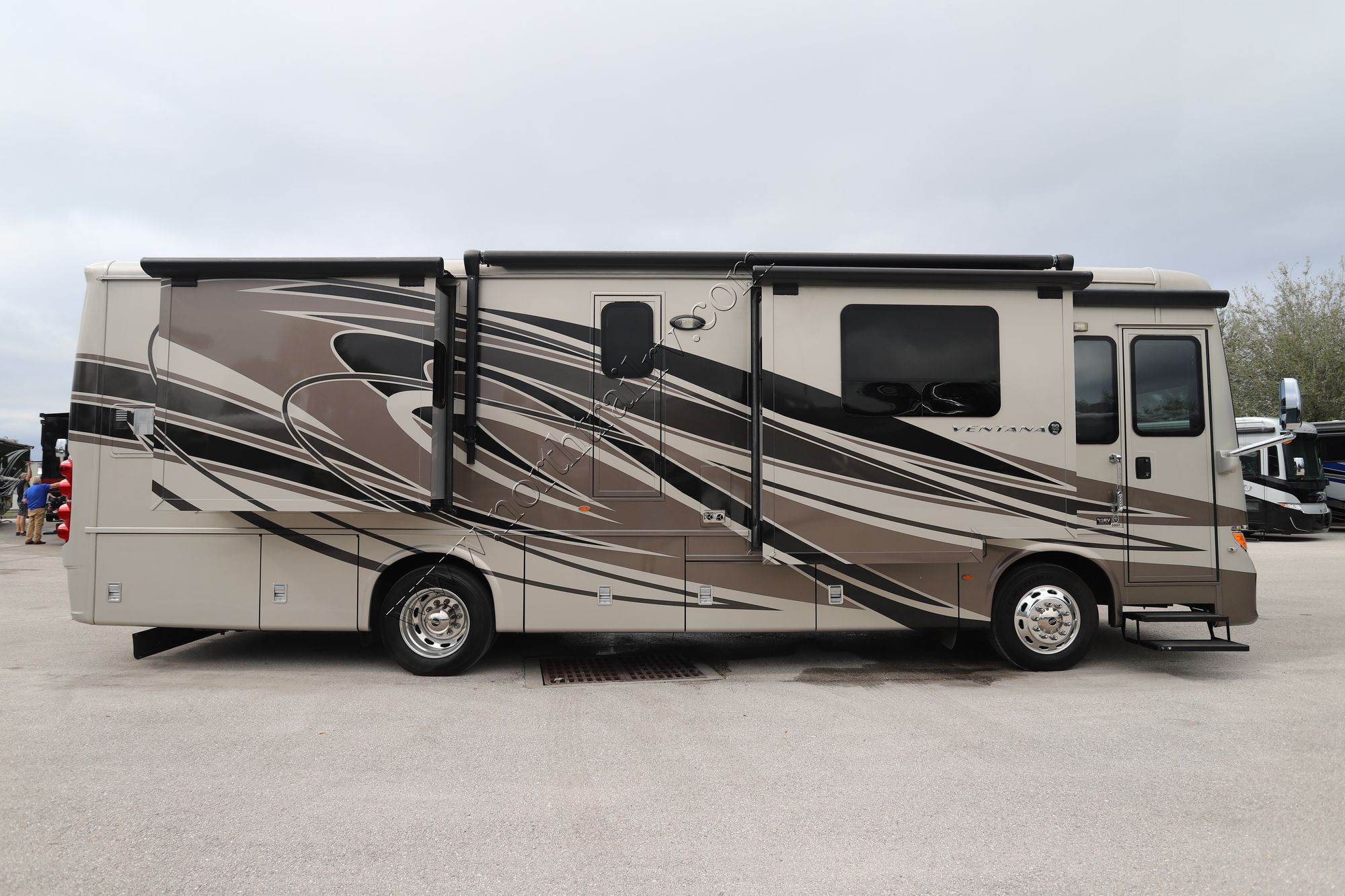 Used 2018 Newmar Ventana 3407 Class A  For Sale