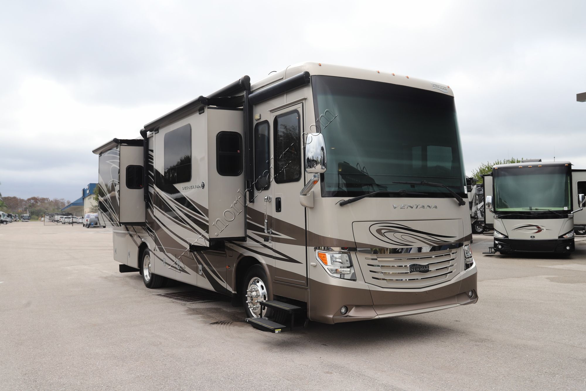 Used 2018 Newmar Ventana 3407 Class A  For Sale