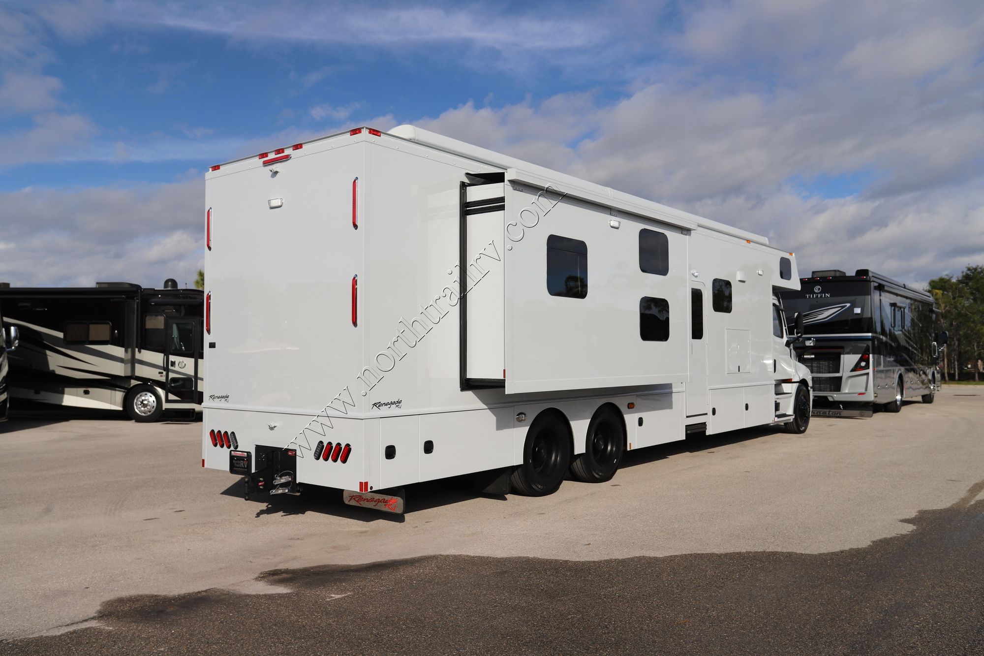 New 2024 Renegade Rv Classic 45CBF Super C  For Sale