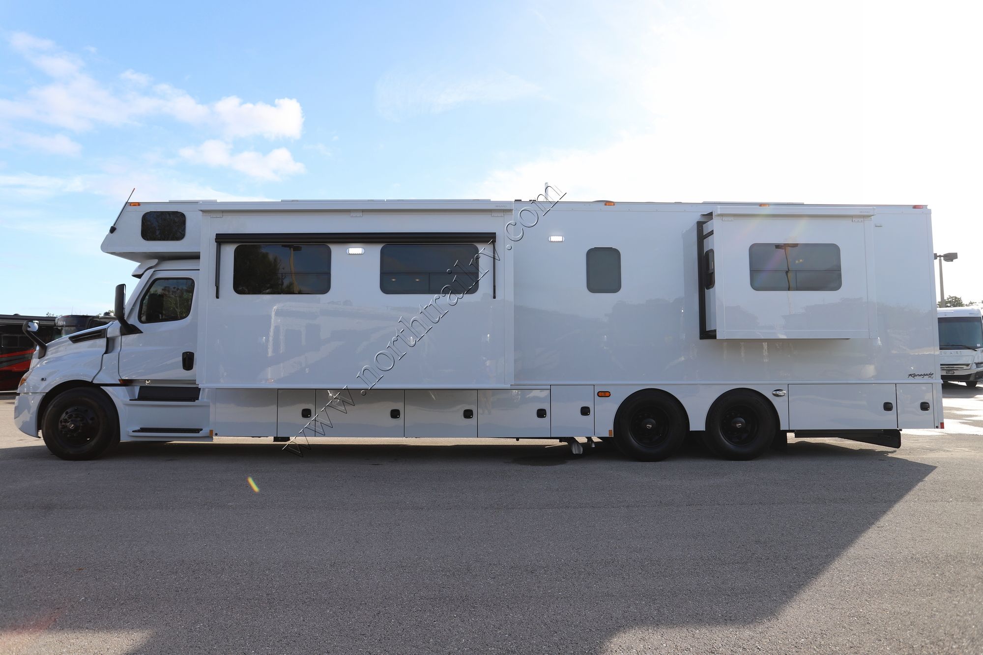 New 2024 Renegade Rv Classic 45CBF Super C  For Sale